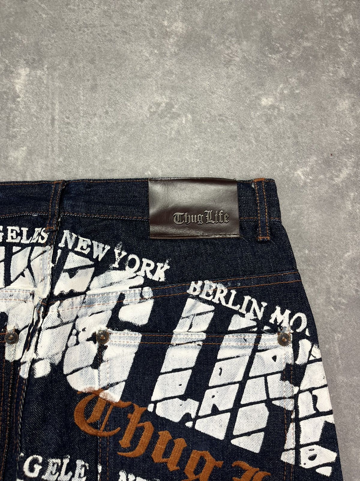 Rap Tees Thug Life Baggy Printed Jorts Shorts 34 Tupac Makaveli Size US 34 / EU 50 - 9 Thumbnail