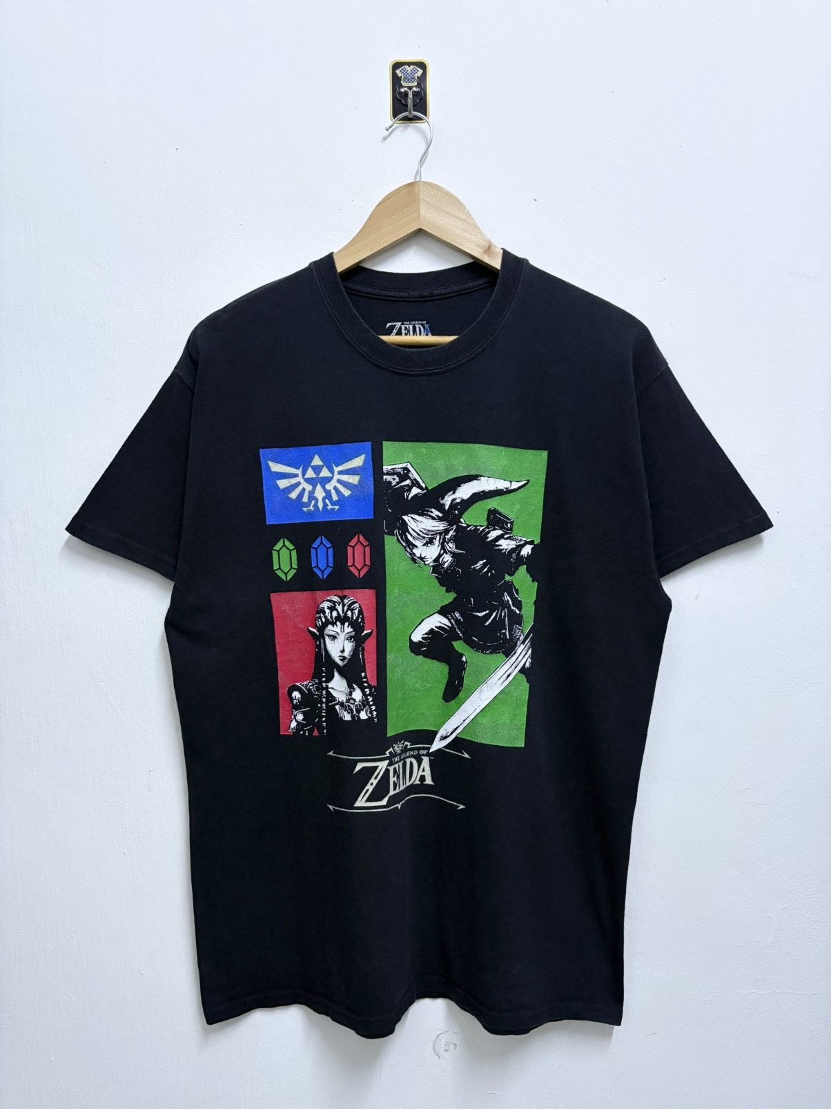Playstation 2000's The Legend of Zelda by Geeknet / Nintendo T-Shirt Size US M / EU 48-50 / 2 - 1 Thumbnail