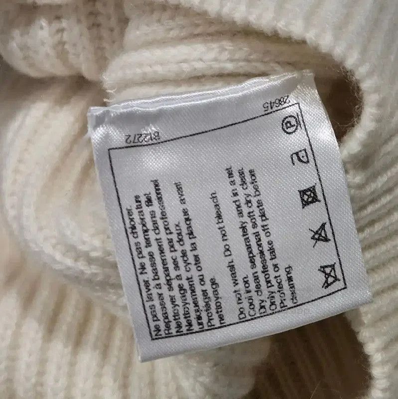 Chanel Chanel Cream Cashmere Long Sleeve Sweater . Size M / US 6-8 / IT 42-44 - 6 Thumbnail