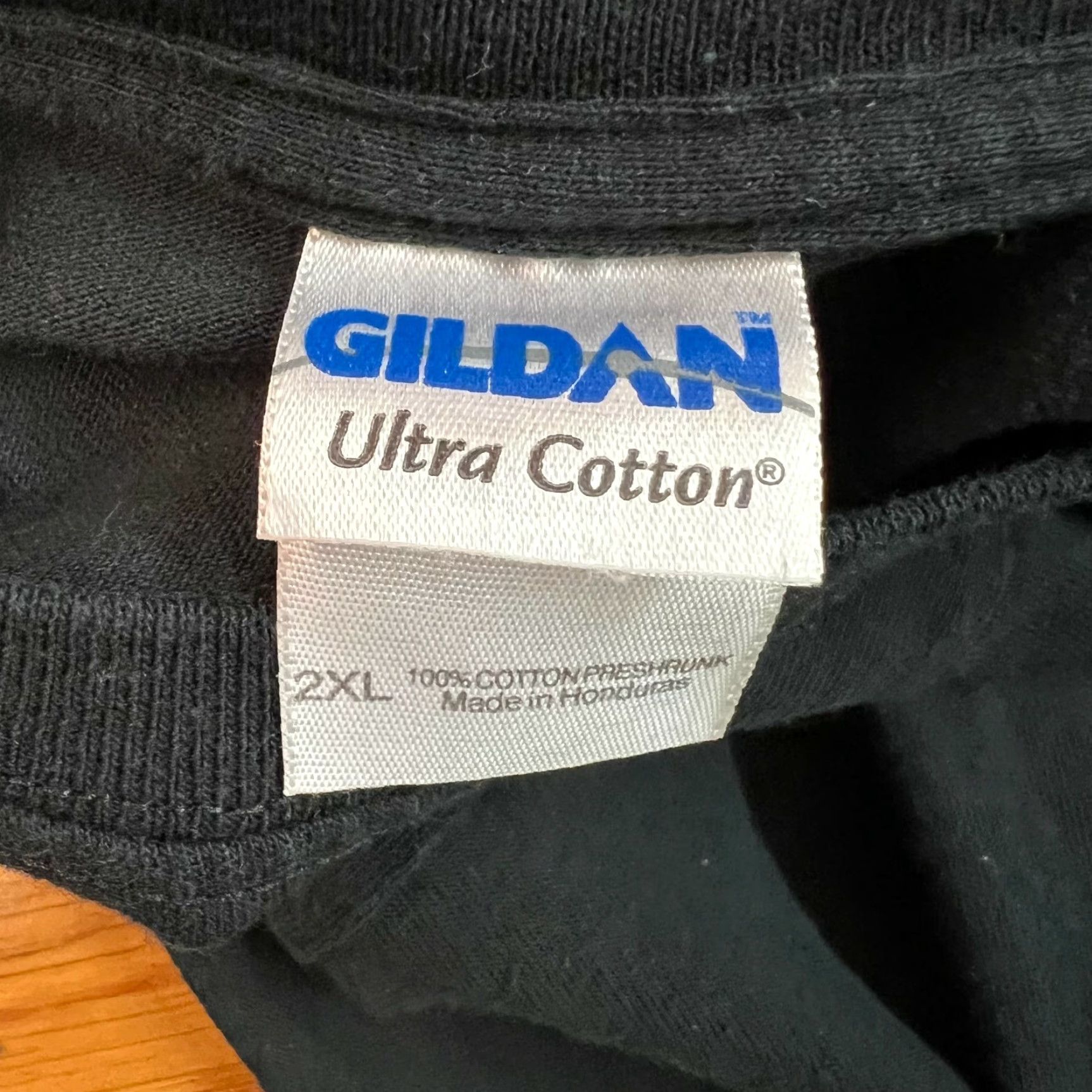 Gildan VINTAGE Gildan Mens Graphic Tee T-Shirt Crew Neck Black 2XL Short Sleeve 100% Cotton Mens Clothing Size US XXL / EU 58 / 5 - 6 Thumbnail
