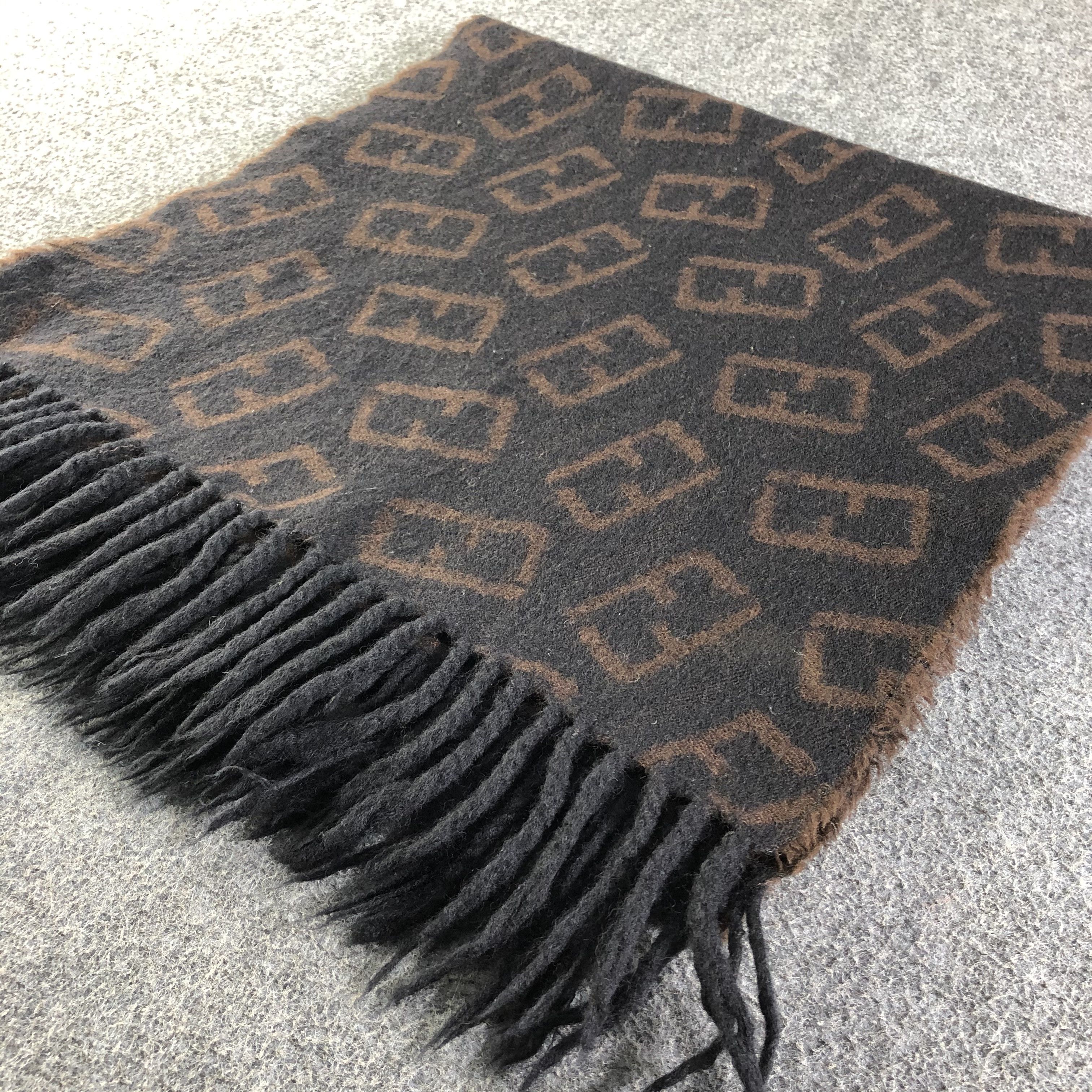 Fendi Fendi Scarf / Muffler / Neckwear P307 Size ONE SIZE - 3 Thumbnail