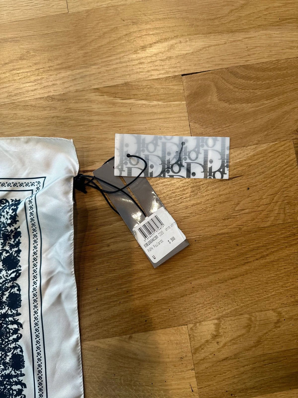 Dior × Jordan Brand Dior Air Dior Silk Scarf One Size Size ONE SIZE - 2 Thumbnail