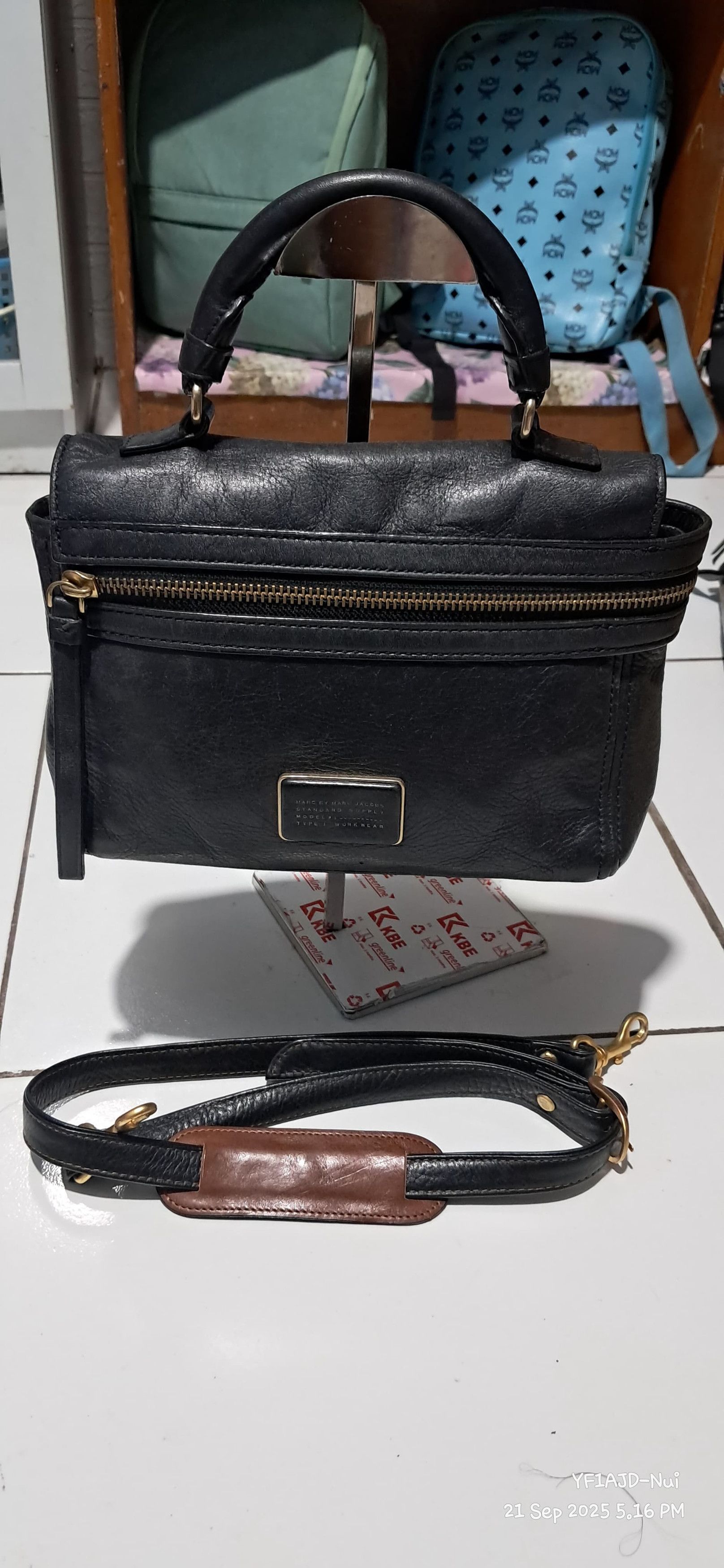 Marc Jacobs Marc Jacobs Leather Top Handle Bags Crossbody Size ONE SIZE - 1 Thumbnail