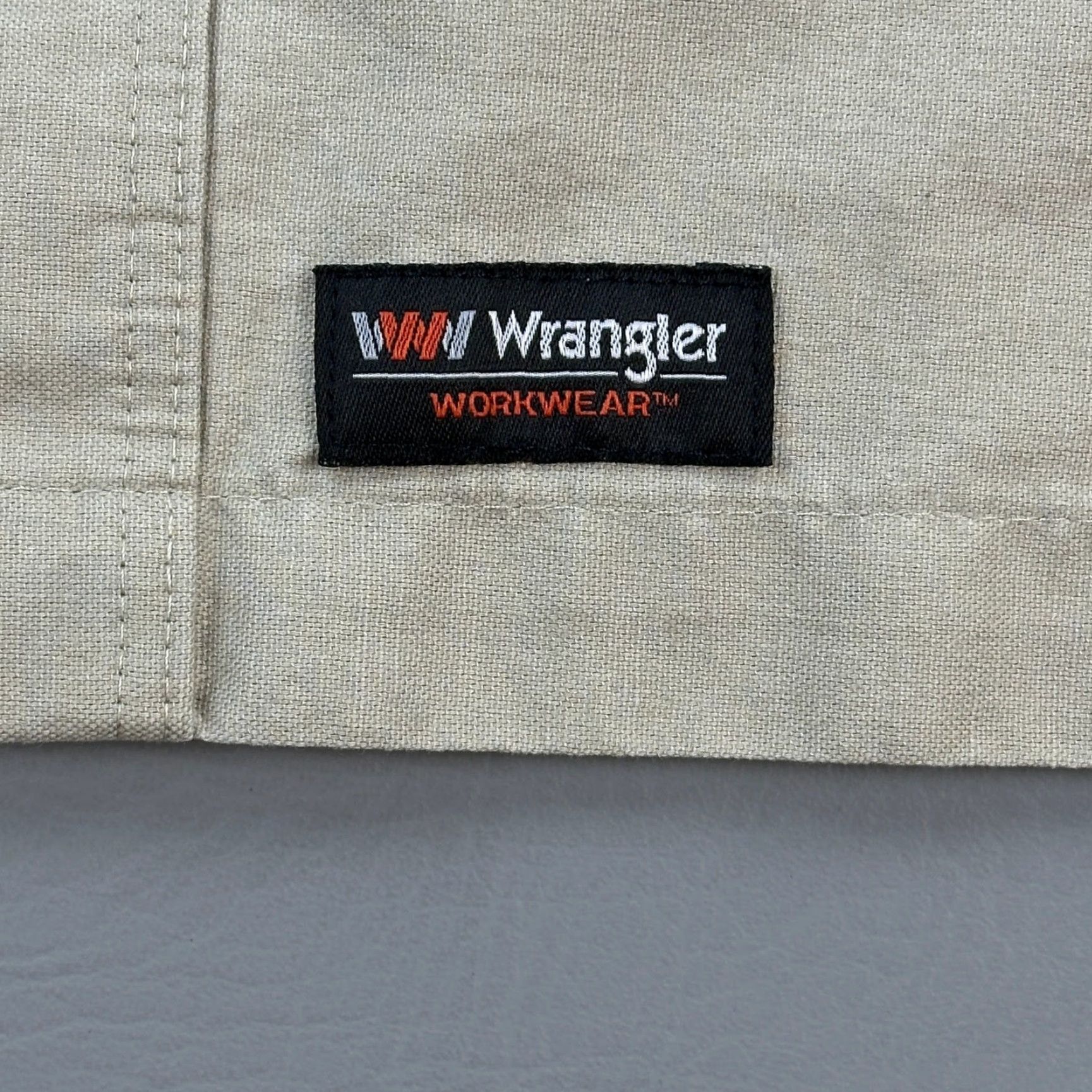 Wrangler Wrangler Workwear Shirt Mens 2XL Long Realtree Xtra Camo Outdoor Hunting Beige Cotton Polyester Button-Up Long Sleeve Vintage 90s Mens Size US XXL / EU 58 / 5 - 5 Thumbnail