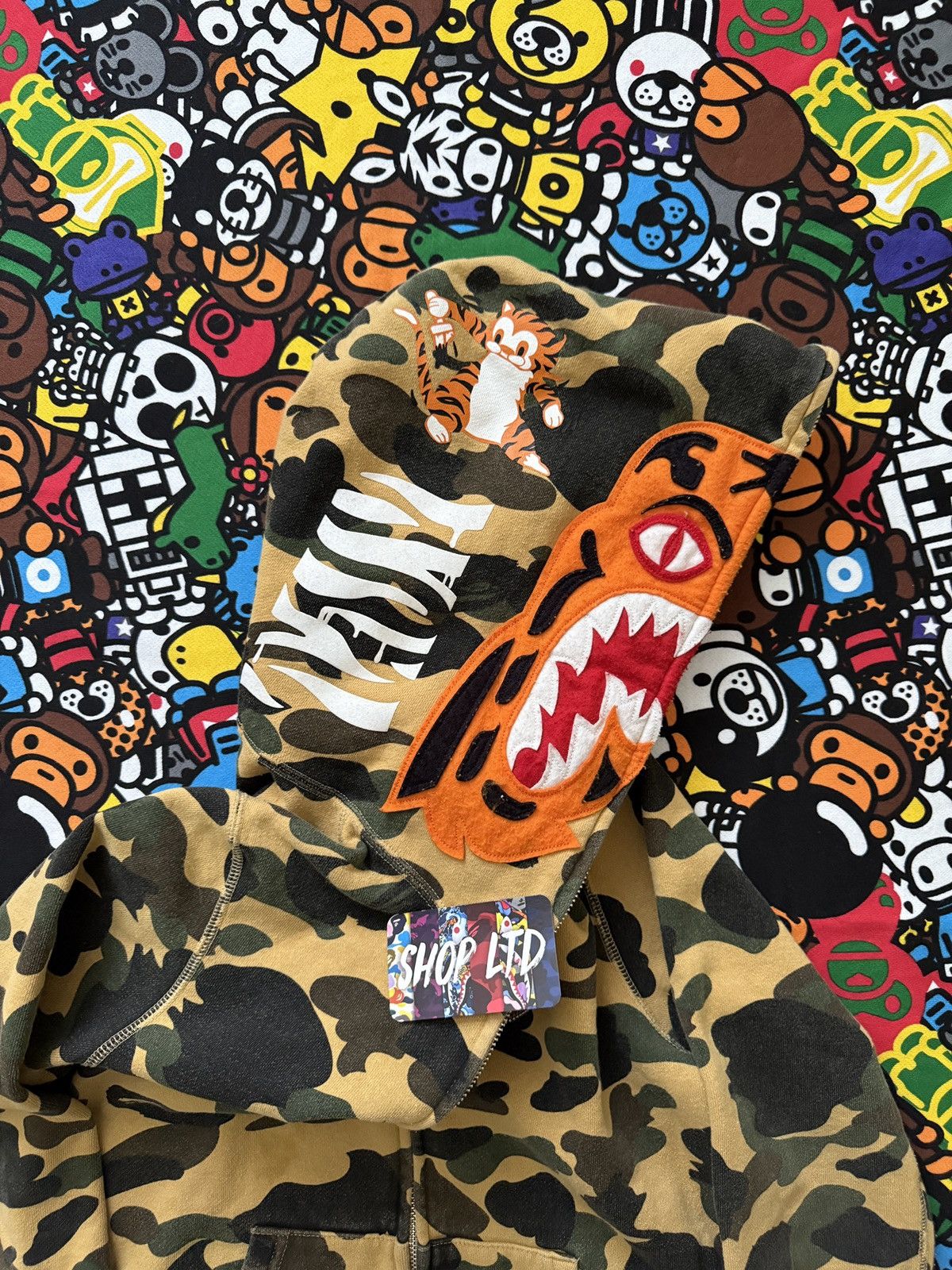 Bape A Bathing Ape Yellow Camo Tiger Hoodie Size XS / US 0-2 / IT 36-38 - 5 Thumbnail