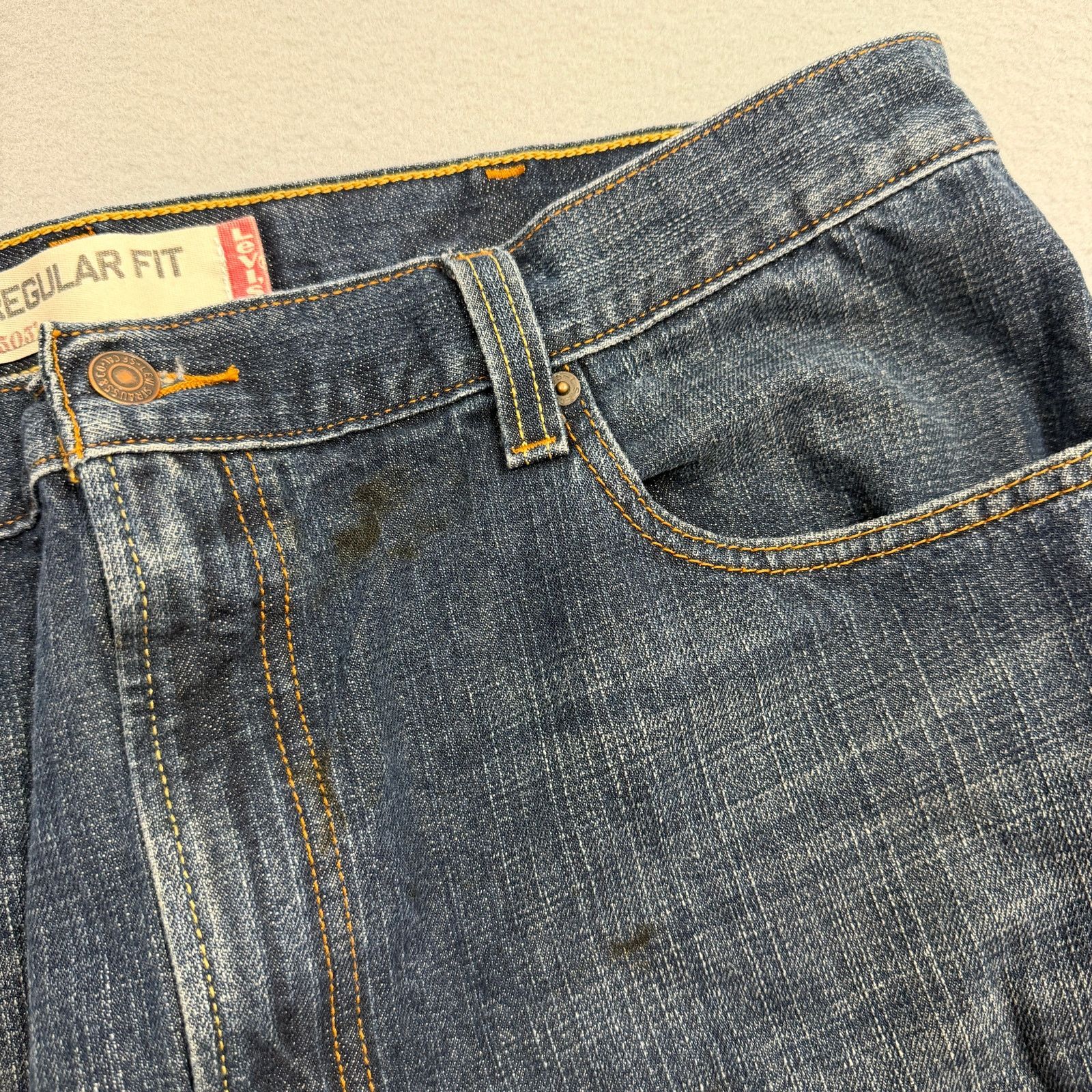 Levi's Vintage Levis 505 Jeans Men's 40x30 Blue Faded Whiskers Size US 40 / EU 56 - 4 Thumbnail