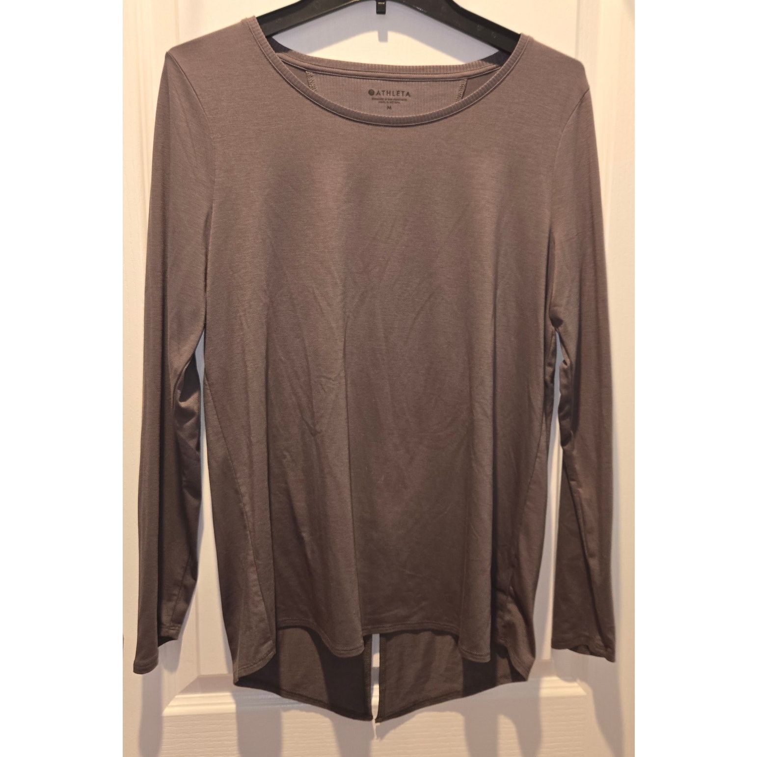 Athleta Athleta Essence Semi-Fit long sleeve shirt top Size M Gray Size M / US 6-8 / IT 42-44 - 1 Thumbnail