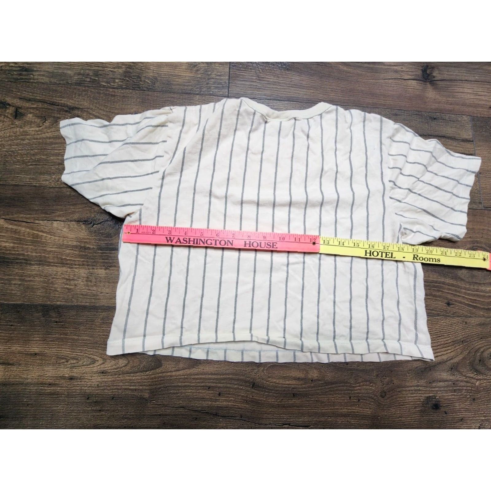 Adidas Adidas Originals Logo Cropped T Shirt Ivory Women's Large Size L / US 10 / IT 46 - 2 Thumbnail