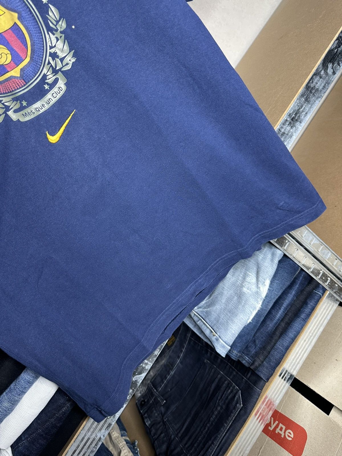 Nike Nike FC Barcelona FCB Crest T-Shirt XL Vintage Fan Tee 00s Size US XL / EU 56 / 4 - 6 Thumbnail