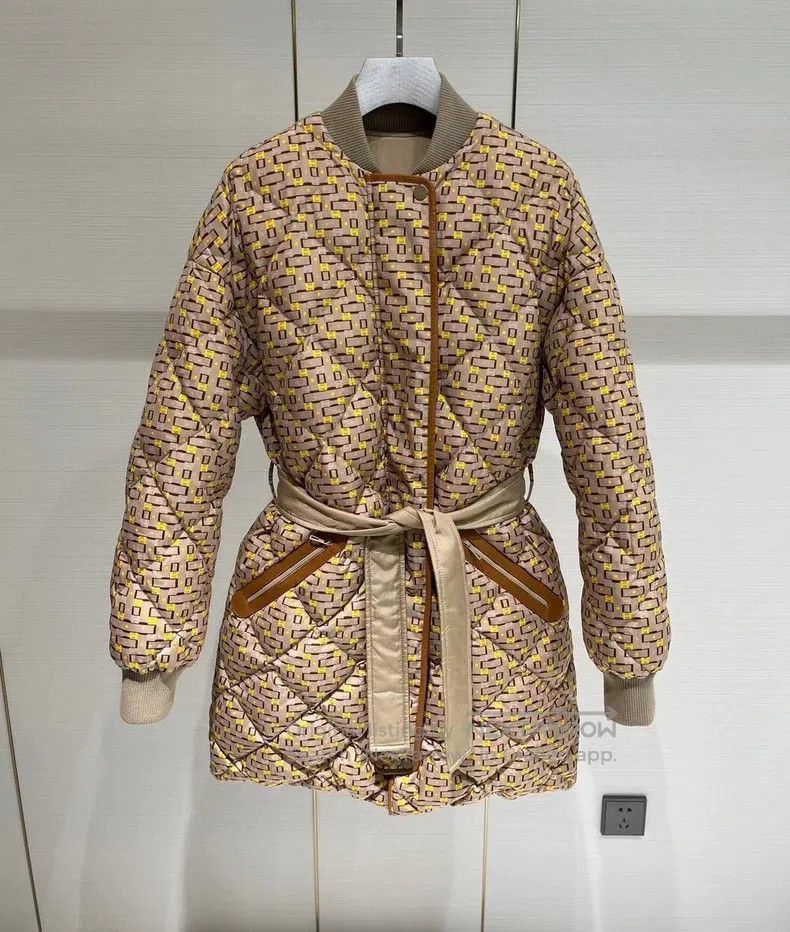 Hermes Hermes 21 Autumn/Winter Mid-length Beige Down Jacket Size XS / US 0-2 / IT 36-38 - 2 Thumbnail