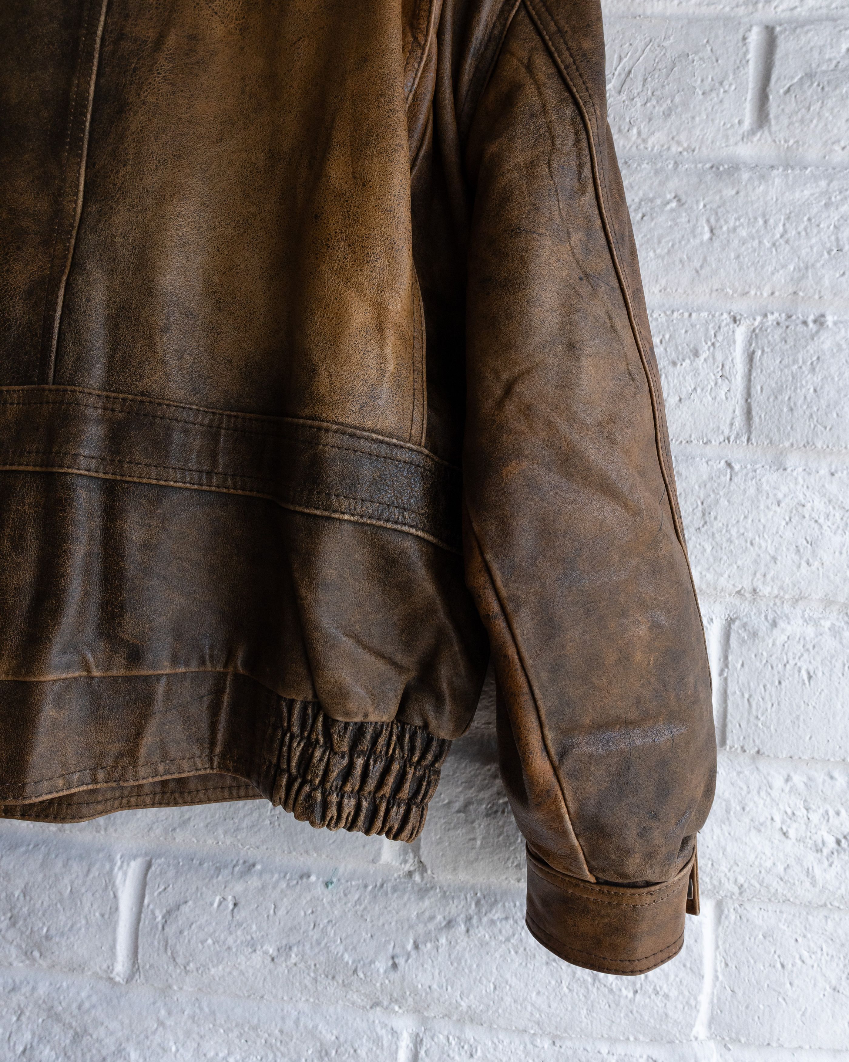 Leather Vintage A2 Leather Bomber Jacket Brown Men's XL Aviator Size US XL / EU 56 / 4 - 9 Thumbnail