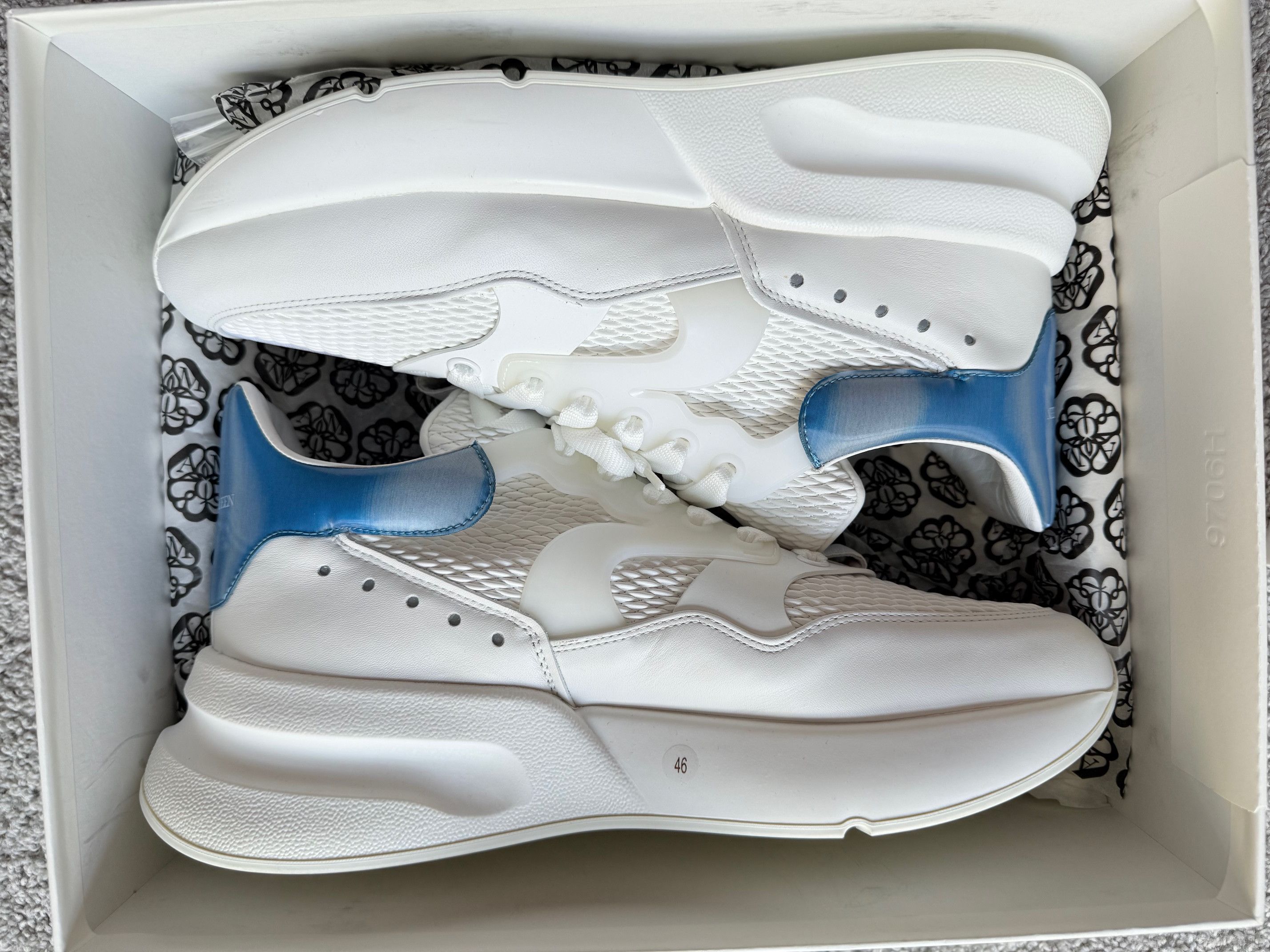 Alexander McQueen Oversized runner Size US 13 / EU 46 - 1 Thumbnail