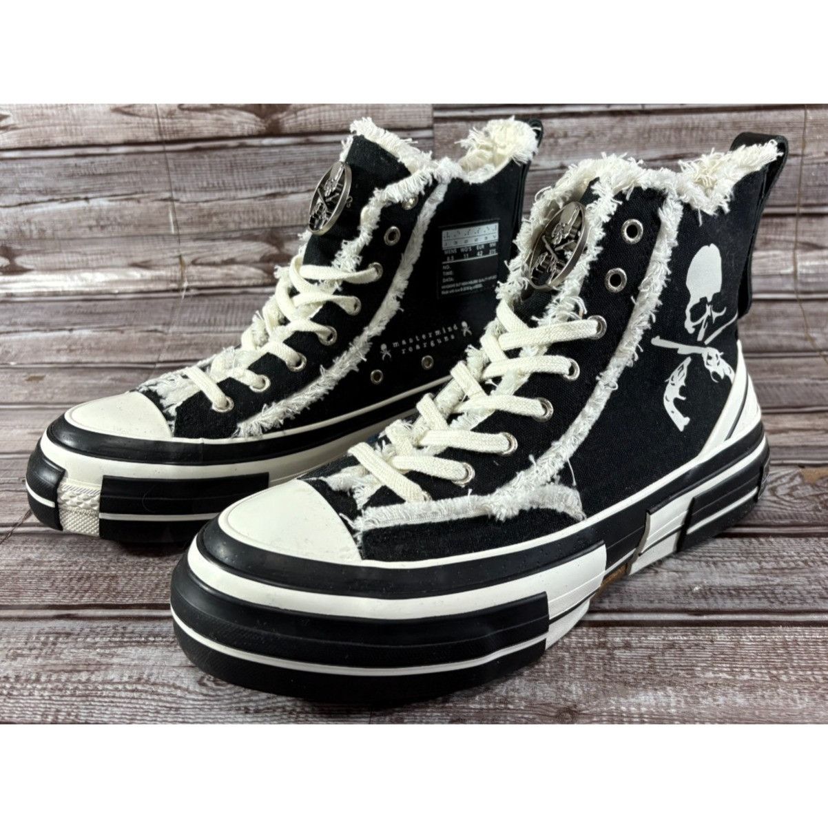 Mastermind World xVESSEL X Roarguns X MASTERMIND Guns N' Skull Highs sneakers Size US 8.5 / EU 41-42 - 1 Thumbnail
