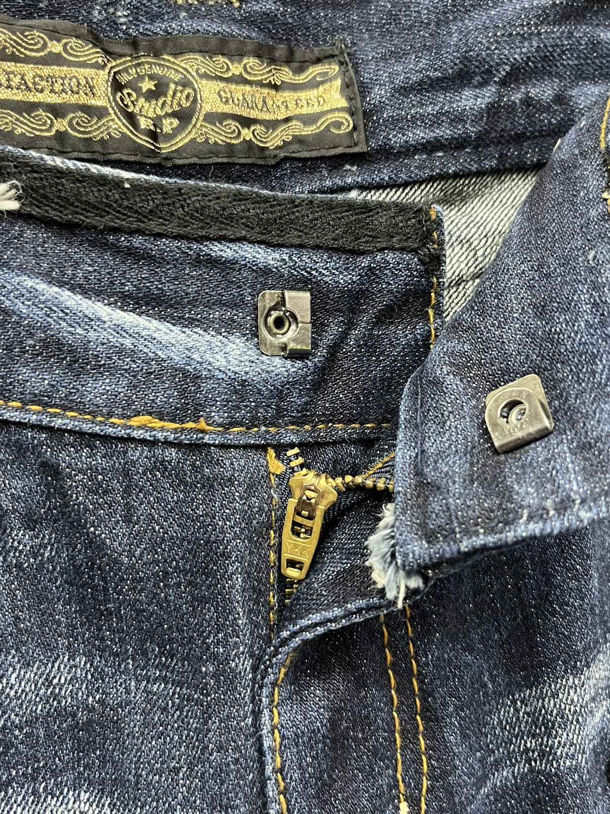 STUDIOUS FYE🔥STUDIO RP Punk Skull Patches Whiskered Blue Flare Denim Size US 28 / EU 44 - 13 Thumbnail