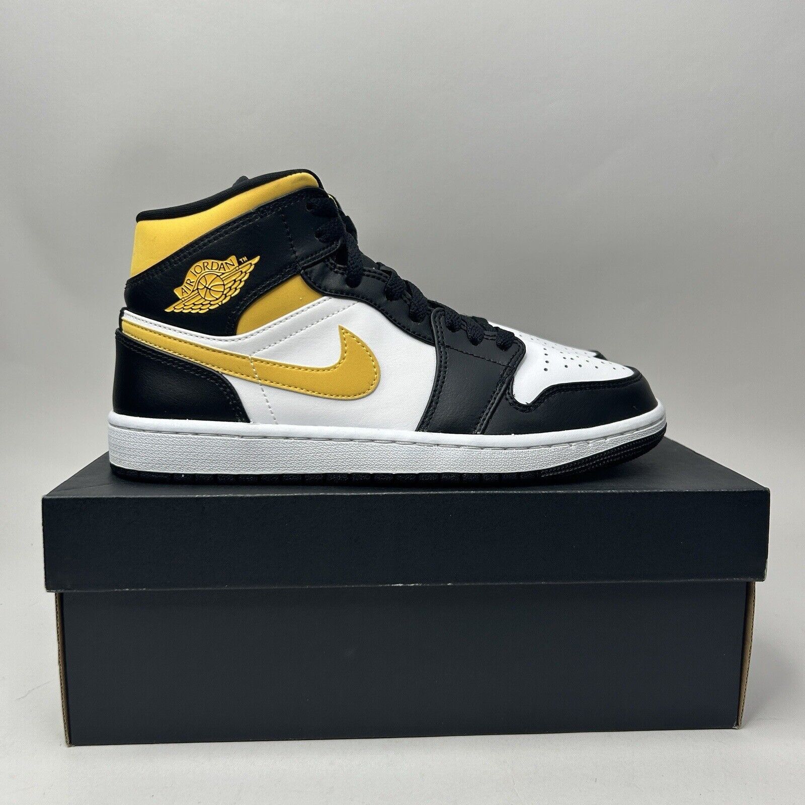 Nike Nike Air Jordan 1 Retro Mid “Pollen/Black University Gold” Size US 8 / EU 41 - 4 Thumbnail