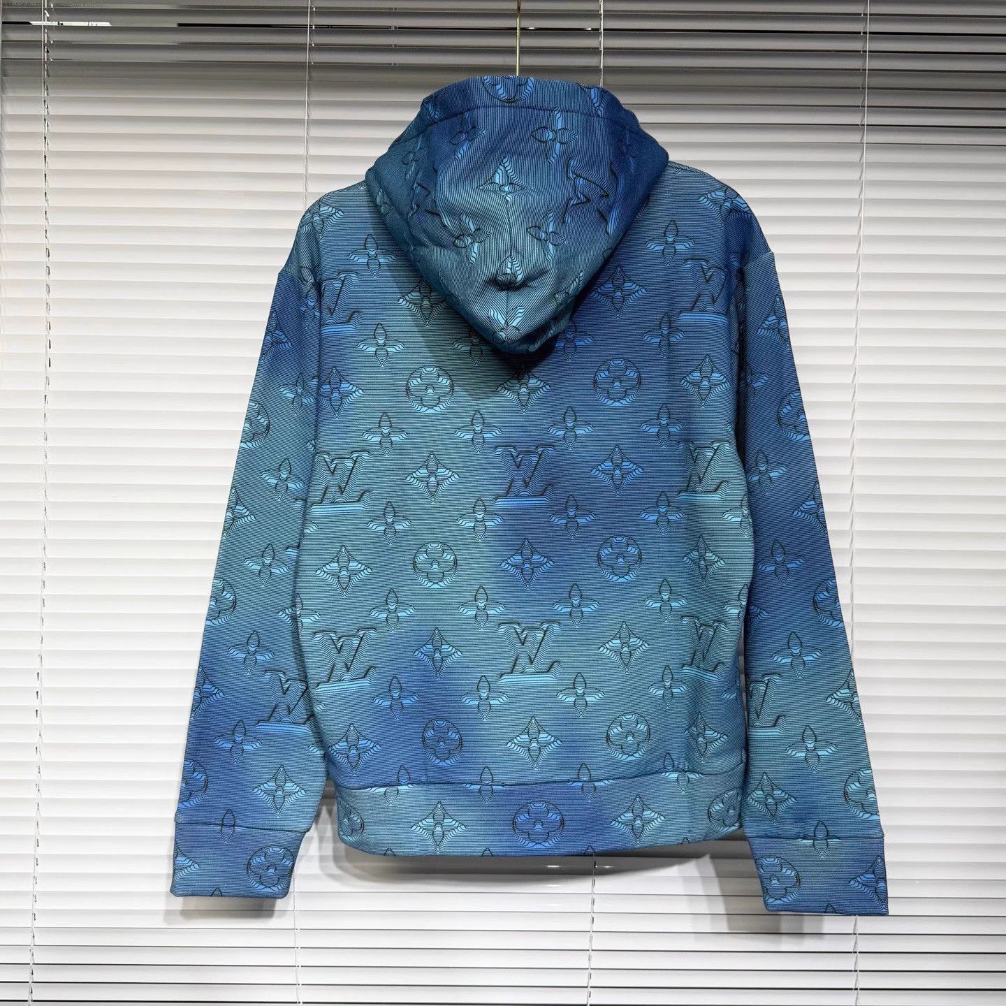 Louis Vuitton LV 2054 Gradient Monogram Hoodie S Blue Size US S / EU 44-46 / 1 - 2 Thumbnail