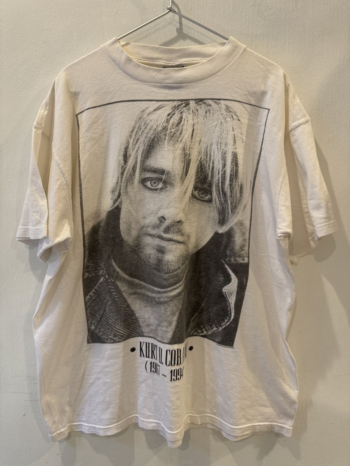 Vintage Vintage Kurt Cobain Memorial T- Shirt Size US XL / EU 56 / 4 - 1 Thumbnail