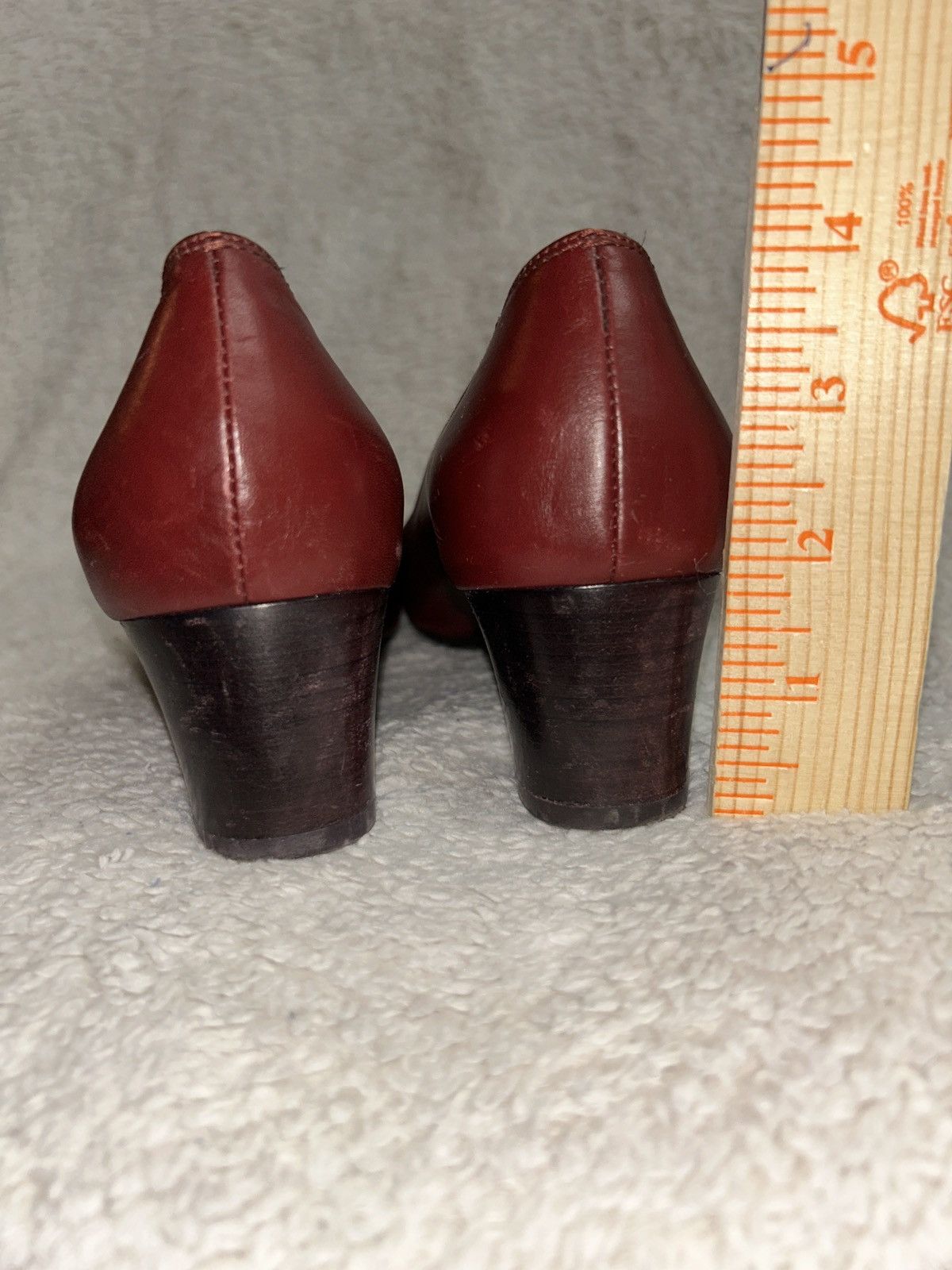 Salvatore Ferragamo Salvatore Ferragamo Women’s Burgundy Leather Gancini Pumps Size US 8.5 / IT 38.5 - 4 Thumbnail