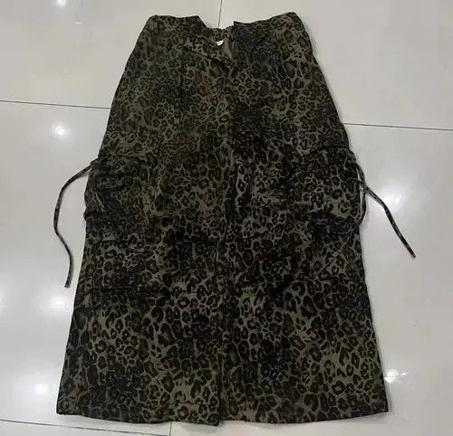 Japanese Brand Vintage Leopard Pattern Paratrooper Pleated Cargo Pants Size US 32 / EU 48 - 4 Thumbnail