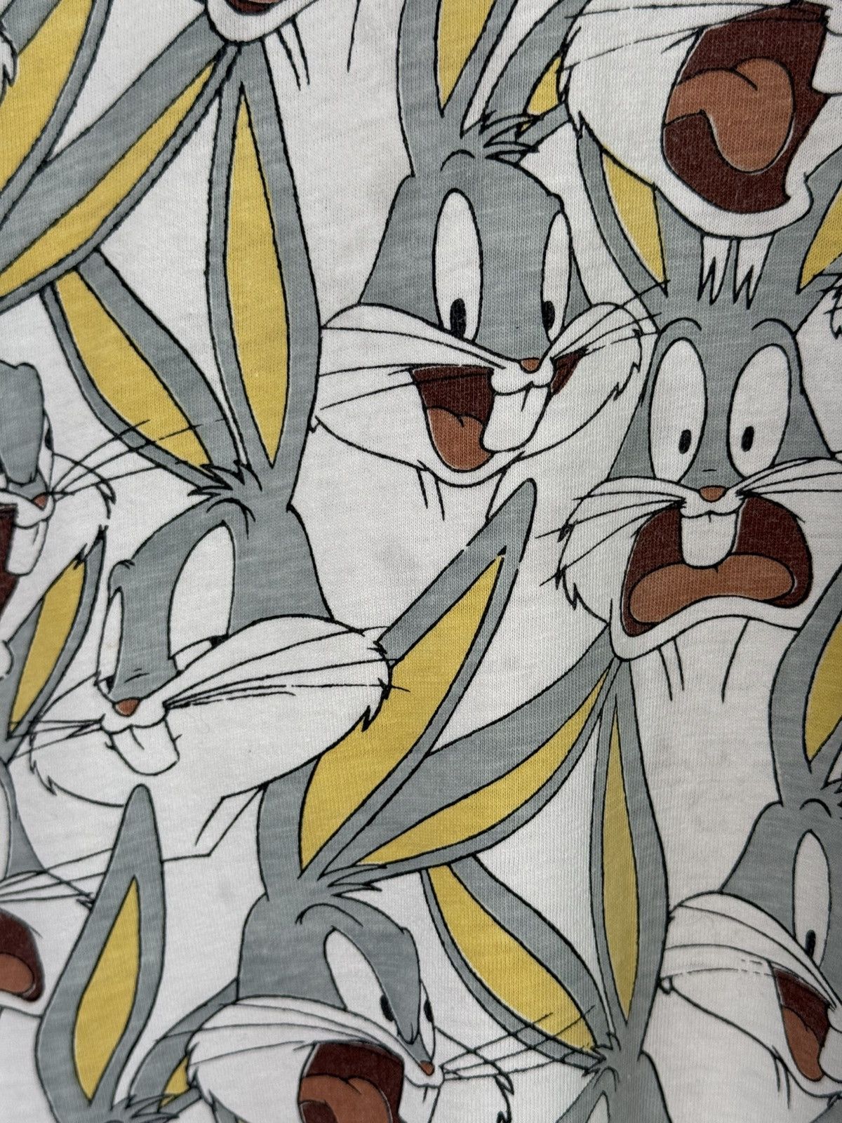 Warner Bros Vintage Bugs Bunny All Over Print T-Shirt Looney Tunes Tee Size US XL / EU 56 / 4 - 5 Thumbnail