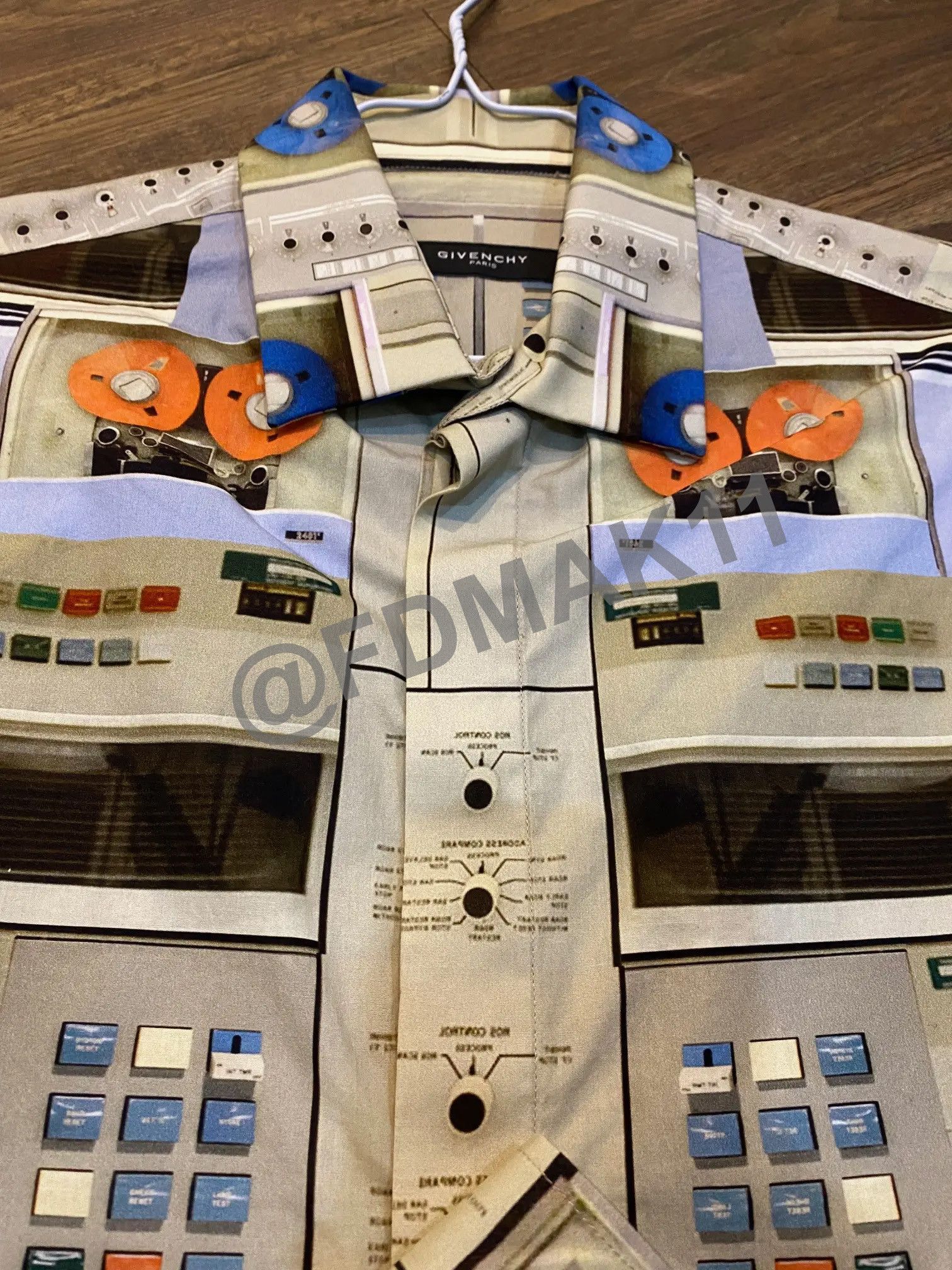 Givenchy Givenchy Control Panel robot shirt from 2014 Size US S / EU 44-46 / 1 - 3 Thumbnail
