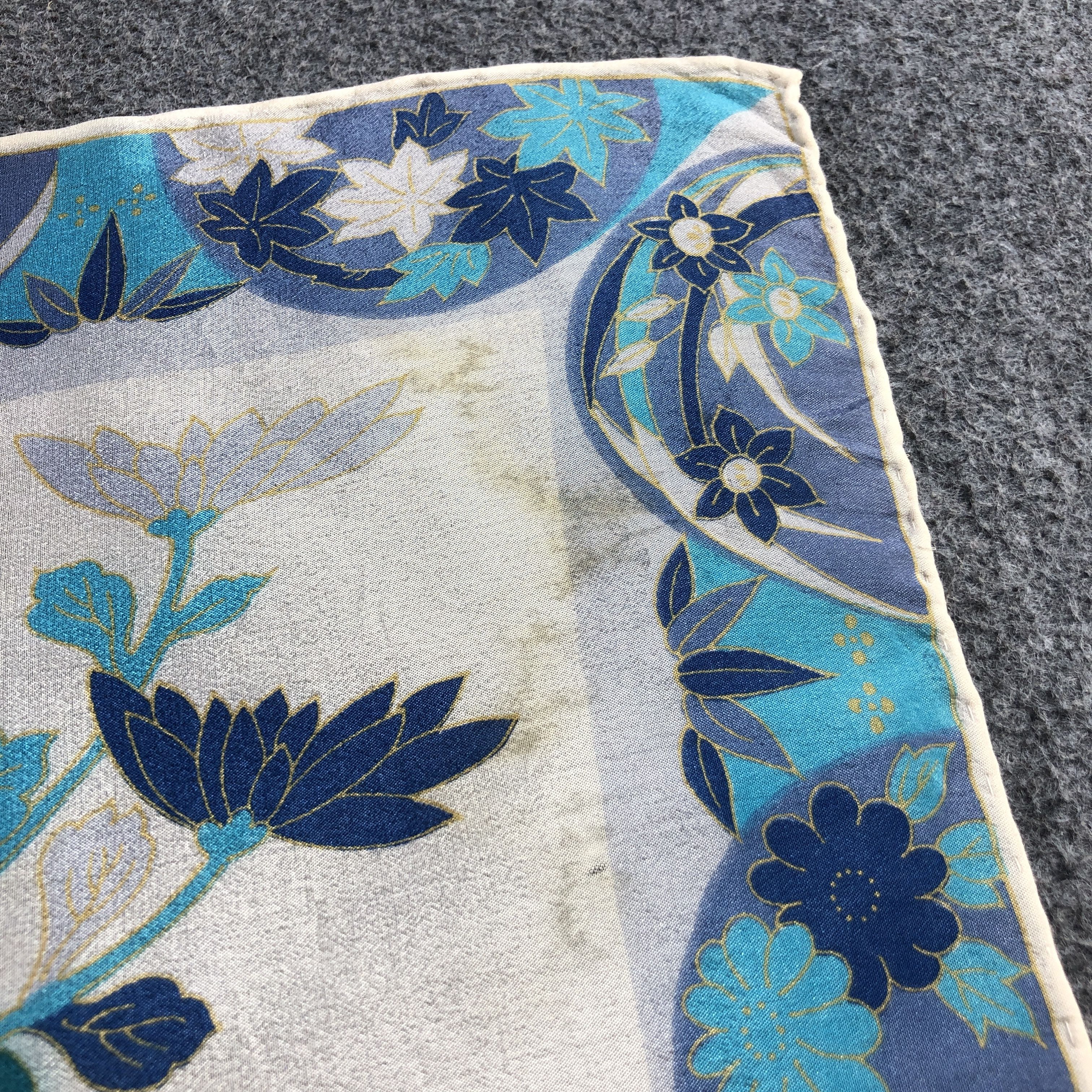 Vintage Vintage Luxury Floral Hand Rolled Silk Scarf M1289 Size ONE SIZE - 10 Thumbnail