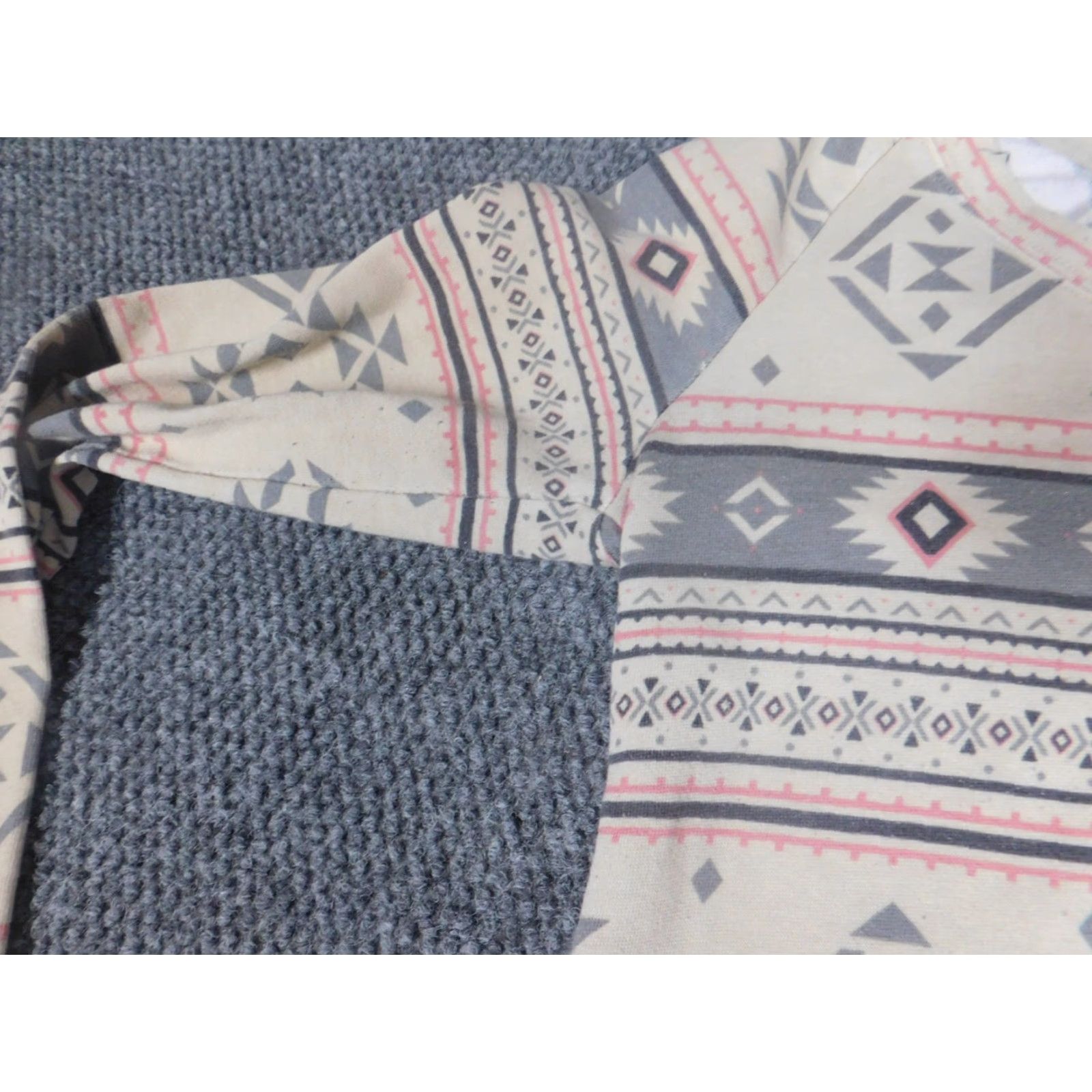 Vintage Maurices Womens Pullover Sweater M Beige Puff Sleeve Crew Neck Tribal Bow Button Knit Cotton Regular Size M / US 6-8 / IT 42-44 - 6 Thumbnail