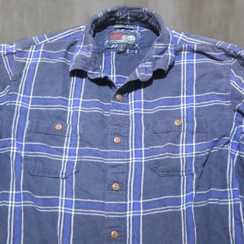 Old Navy VINTAGE Old Navy Shirt Blue Plaid Long Sleeve Button-Down Mens L Blue Button-Up Embroidered Pockets Outdoor 90s Theme Size US L / EU 52-54 / 3 - 1 Thumbnail