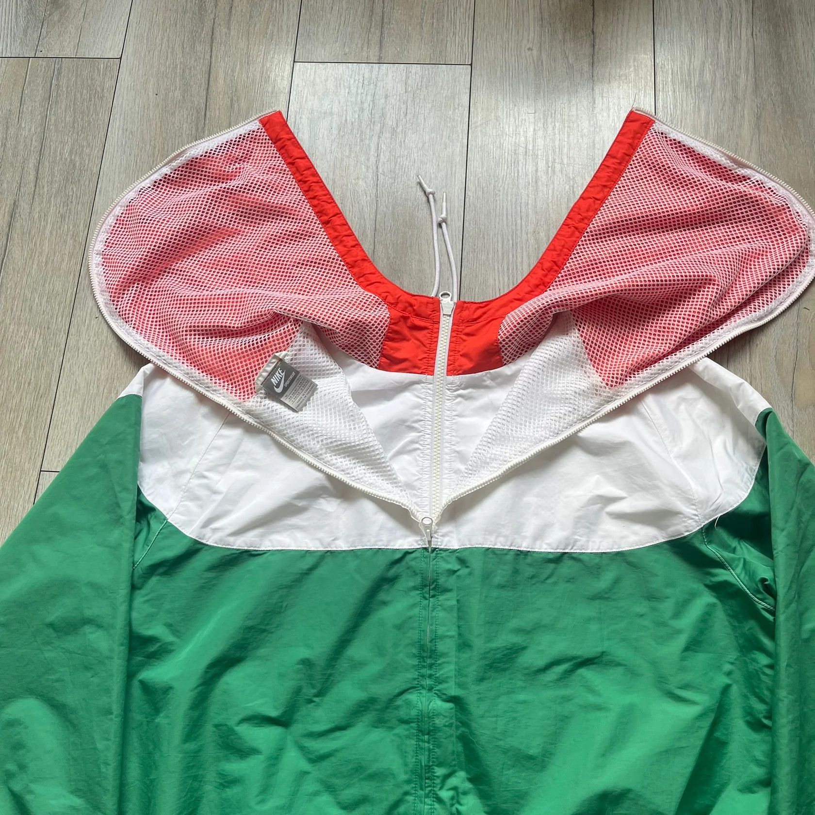 Nike Nike Italy Olympics 2008 Split Windbreaker (Medium) Size US M / EU 48-50 / 2 - 7 Thumbnail