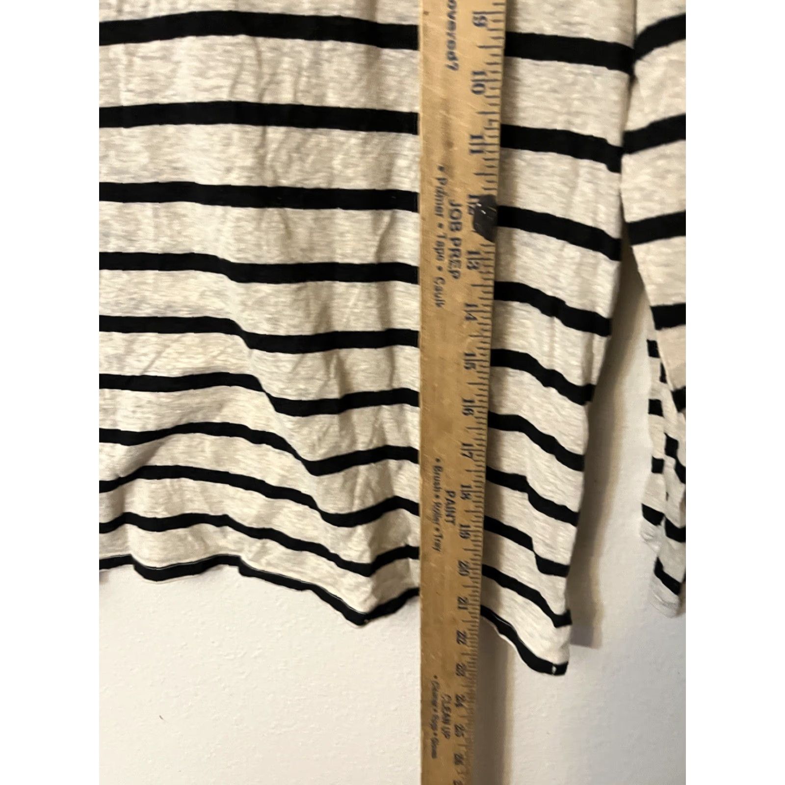 American Eagle Outfitters VINTAGE American Eagle Graphic Tee, Long Sleeve, Small, Gray Striped, Womens Size S / US 4 / IT 40 - 4 Thumbnail