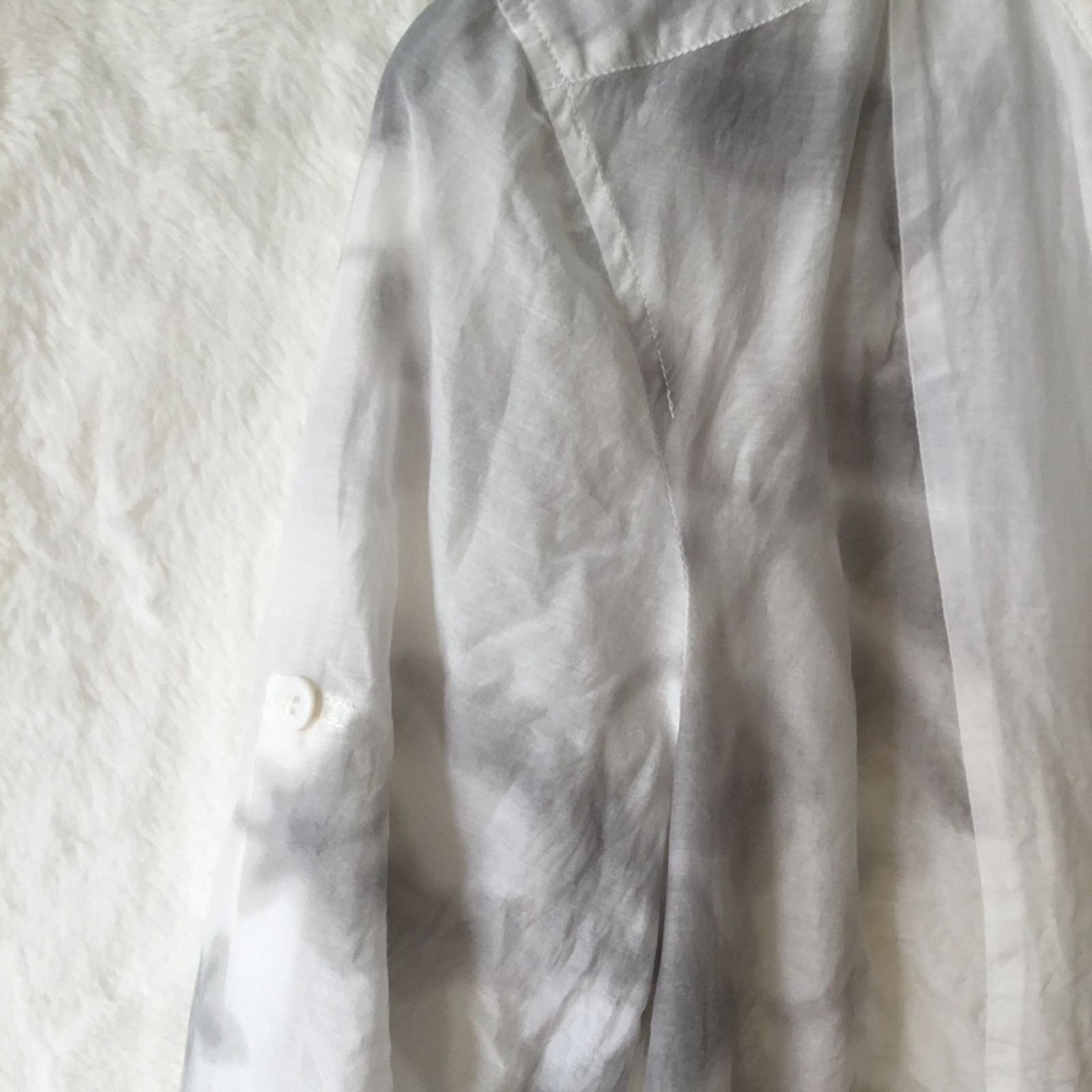 Bcbgmaxazria BCBGMaxAzria White& Gray Tie-Dye Roll-tab Sleeve Silk Blouse Size S / US 4 / IT 40 - 4 Thumbnail