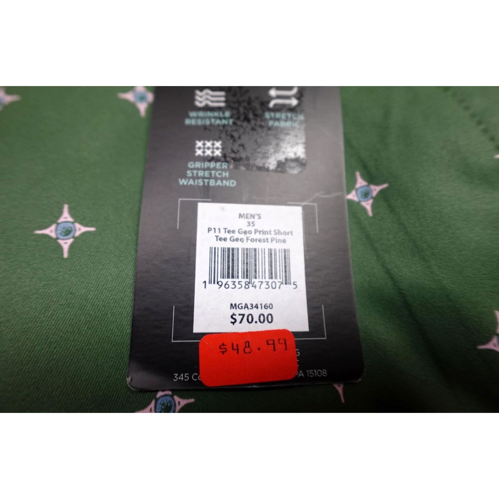 Vintage Walter Hagen Perfect 11 Shorts Mens 35 Green Geo Print Golf Stretch 9 Inseam NWT Size US 35 - 4 Thumbnail