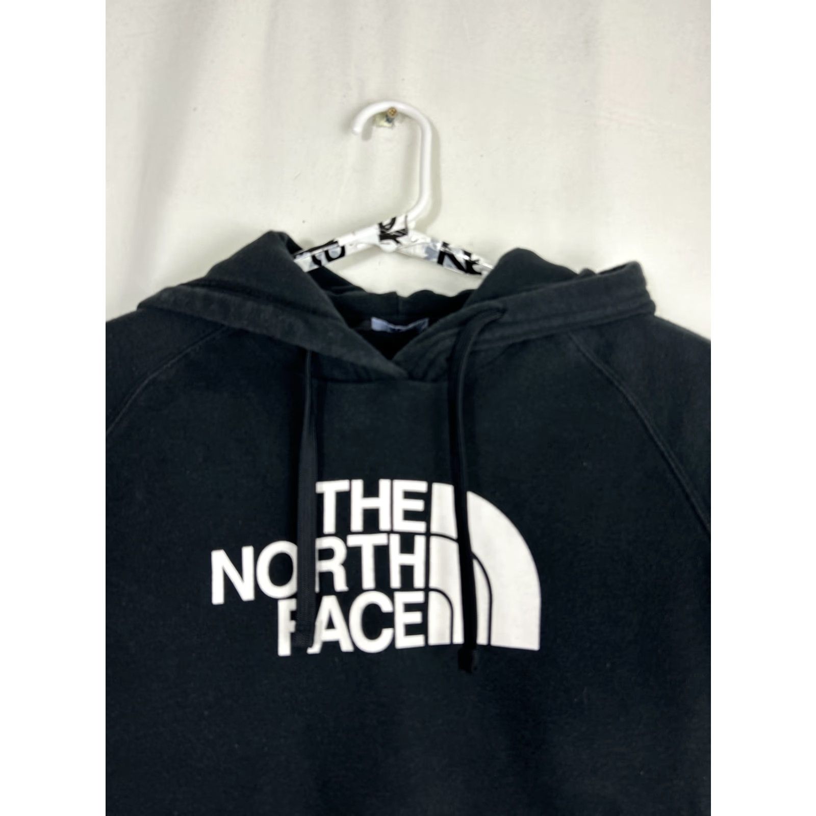 The North Face The North Face Womens Medium Pullover Hoodie Black White Graphic Drawstring Size M / US 6-8 / IT 42-44 - 3 Thumbnail