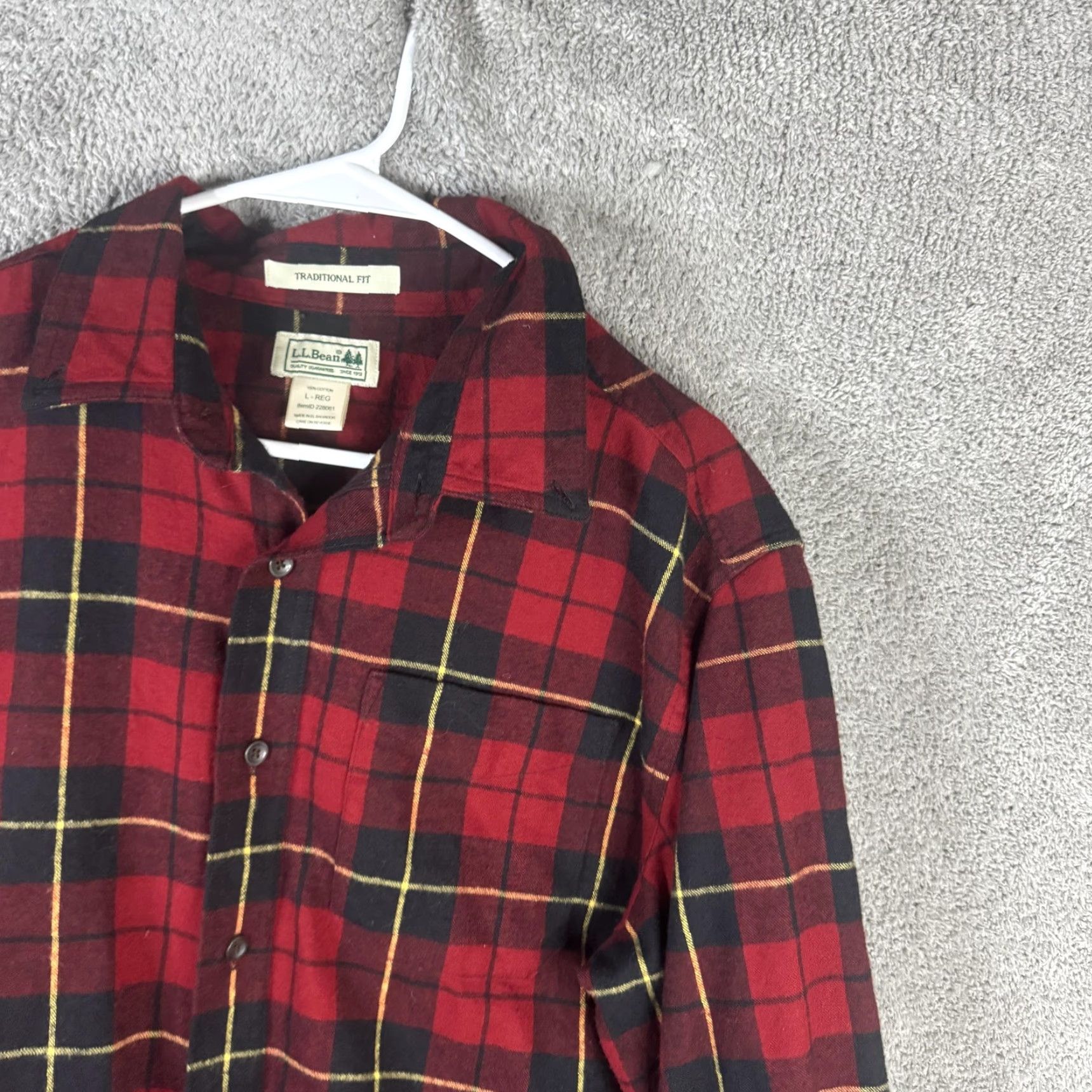Vintage L.L. Bean Shirt Mens Large Plaid Flannel Long Sleeve Button Up Traditional Fit Red Black Yellow Accent Pocket Size US L / EU 52-54 / 3 - 4 Thumbnail