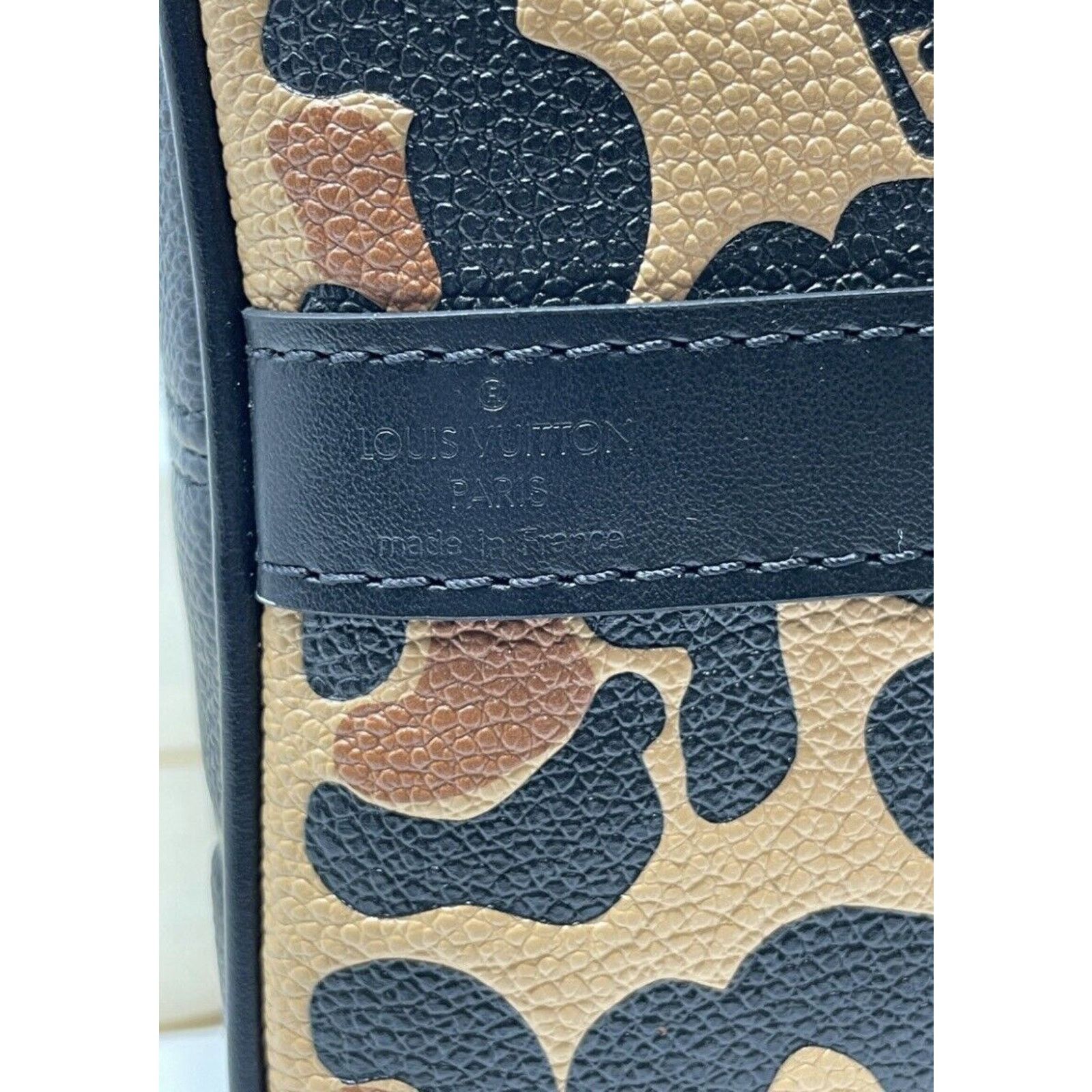 Louis Vuitton Wild At Heart Speedy Bandouliere 25 Empreinte Monogram Giant Size ONE SIZE - 10 Thumbnail