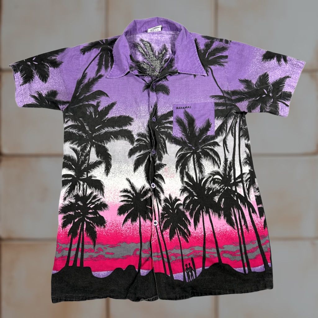 Vintage VINTAGE Island Dreams Shirt Adult SMALL Purple Palm Trees 90s Bahamas Cotton Button-Up Short Sleeve, Graphic Print, Pocket, 20 Chest, 29 Length Mens Size US S / EU 44-46 / 1 - 1 Thumbnail