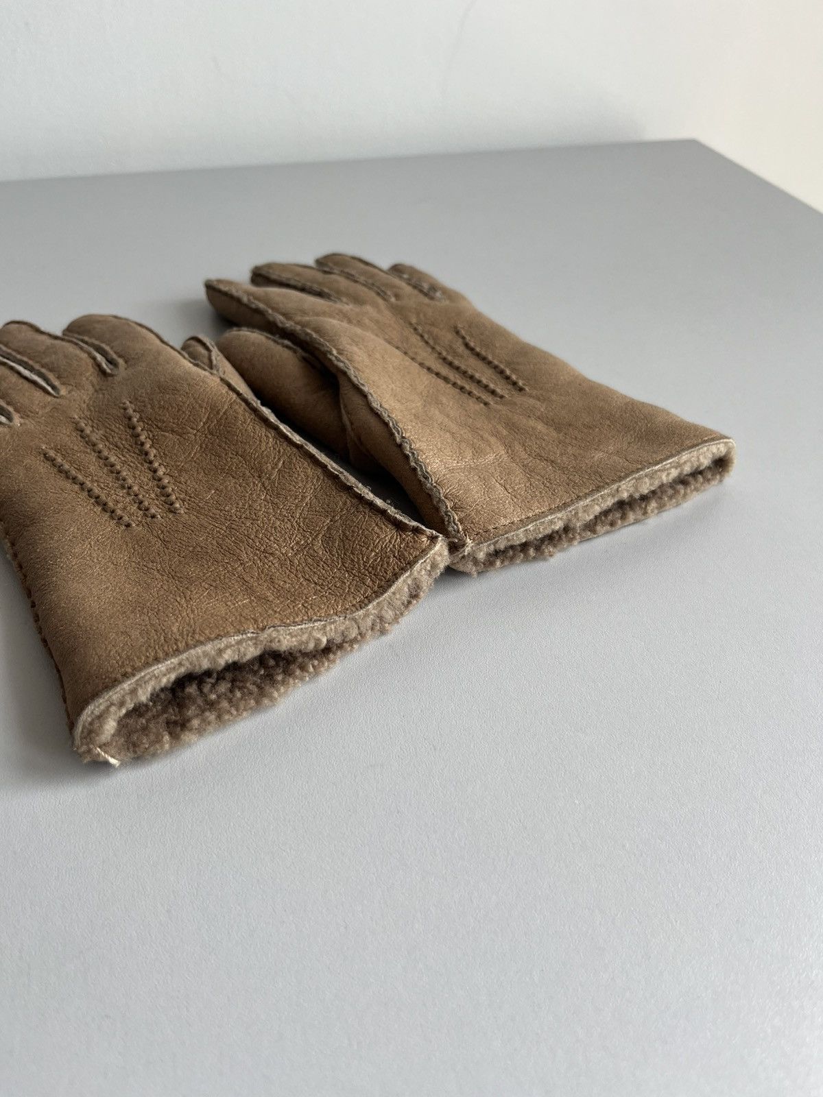 Jil Sander Archive Jil Sander AW05 hand stitched shearling gloves Size 28 - 7 Thumbnail