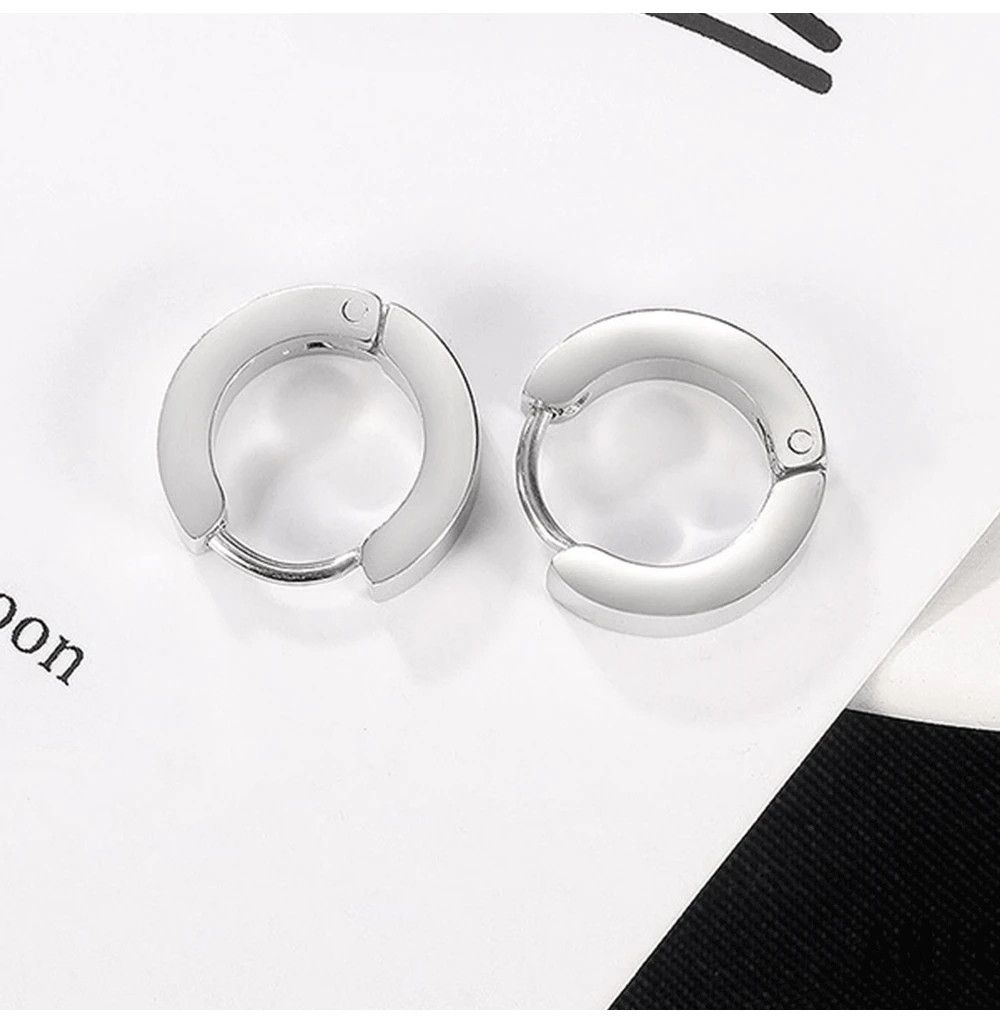 Jewelry Circle Hoop Earrings Classic huggie ear Minimalist Jewelry Size ONE SIZE - 1 Thumbnail
