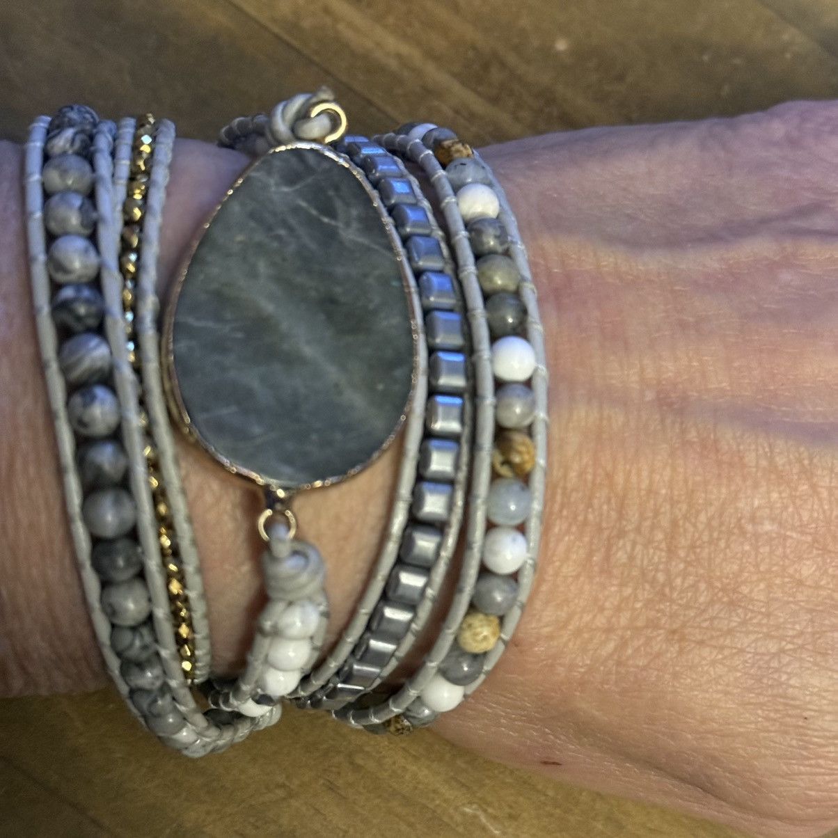 Other IUNIQUEEN mixed natural stone leather wrap bracelet Size ONE SIZE - 5 Thumbnail