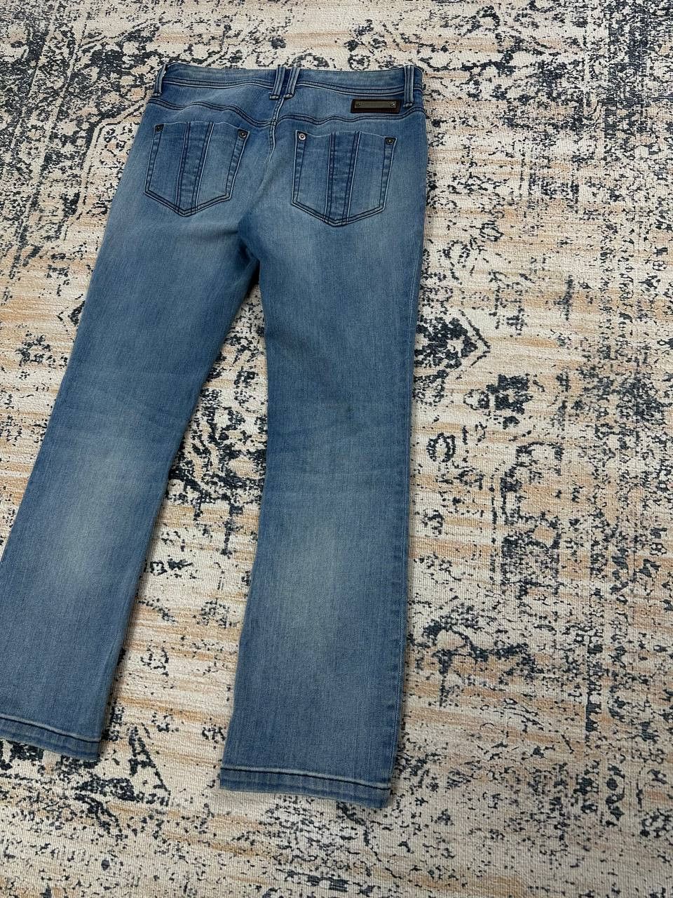 Burberry × Vintage Vintage Burberry Cropped Light Denim Jeans Size 27" / US 4 / IT 40 - 1 Thumbnail
