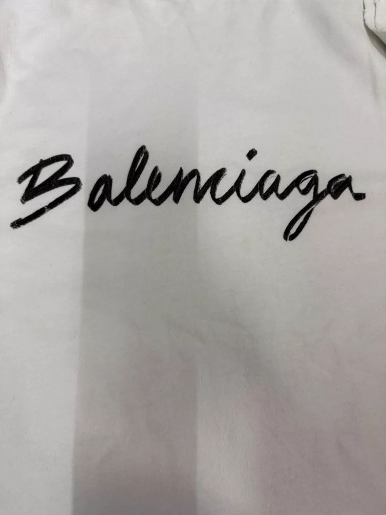 Balenciaga Balenciaga Casual short-sleeved T-shirt with cursive lette Size US S / EU 44-46 / 1 - 3 Thumbnail