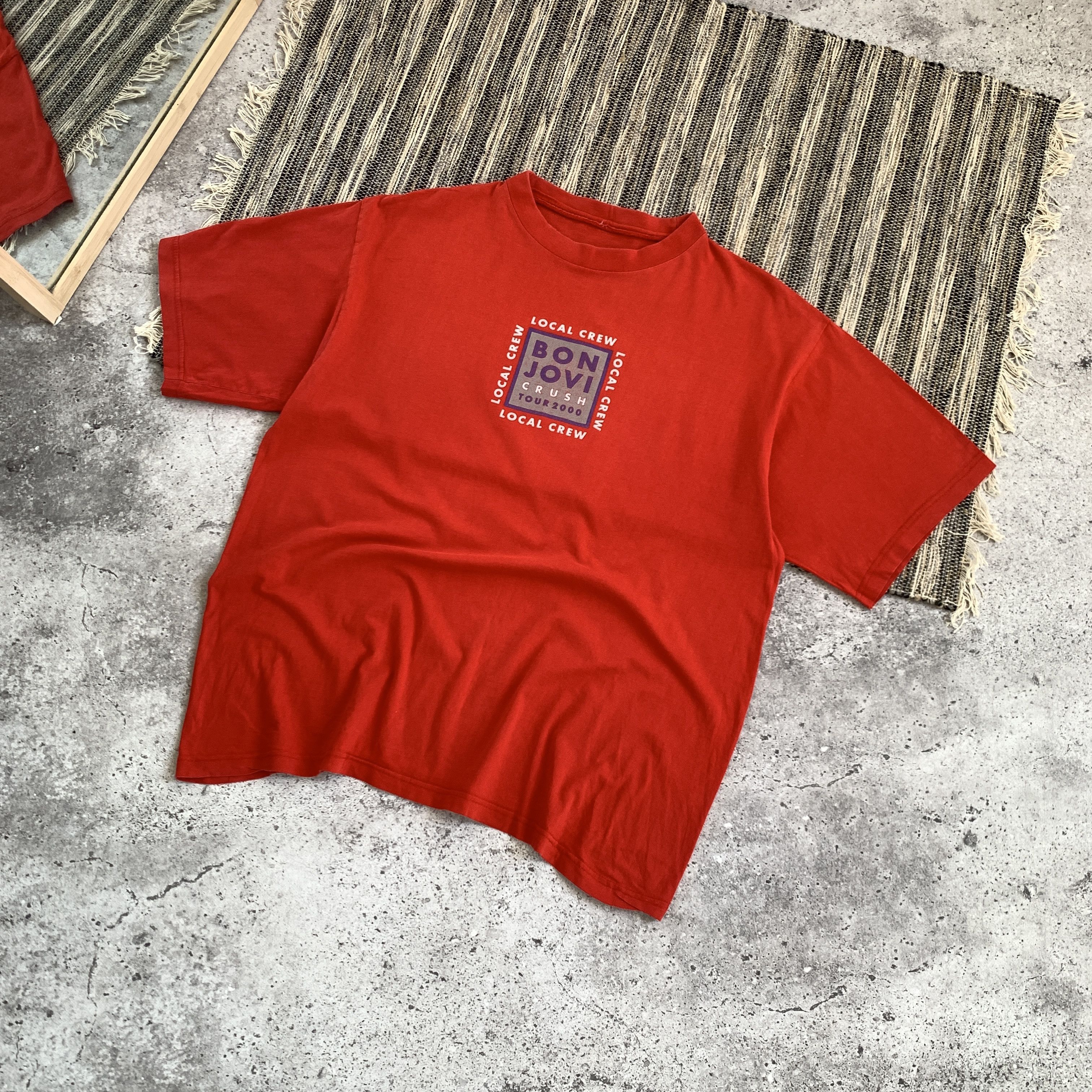 Band Tees Vintage Bon Jovi 2000 Tour Red Graphic Tee Shirt Size US XL / EU 56 / 4 - 3 Thumbnail