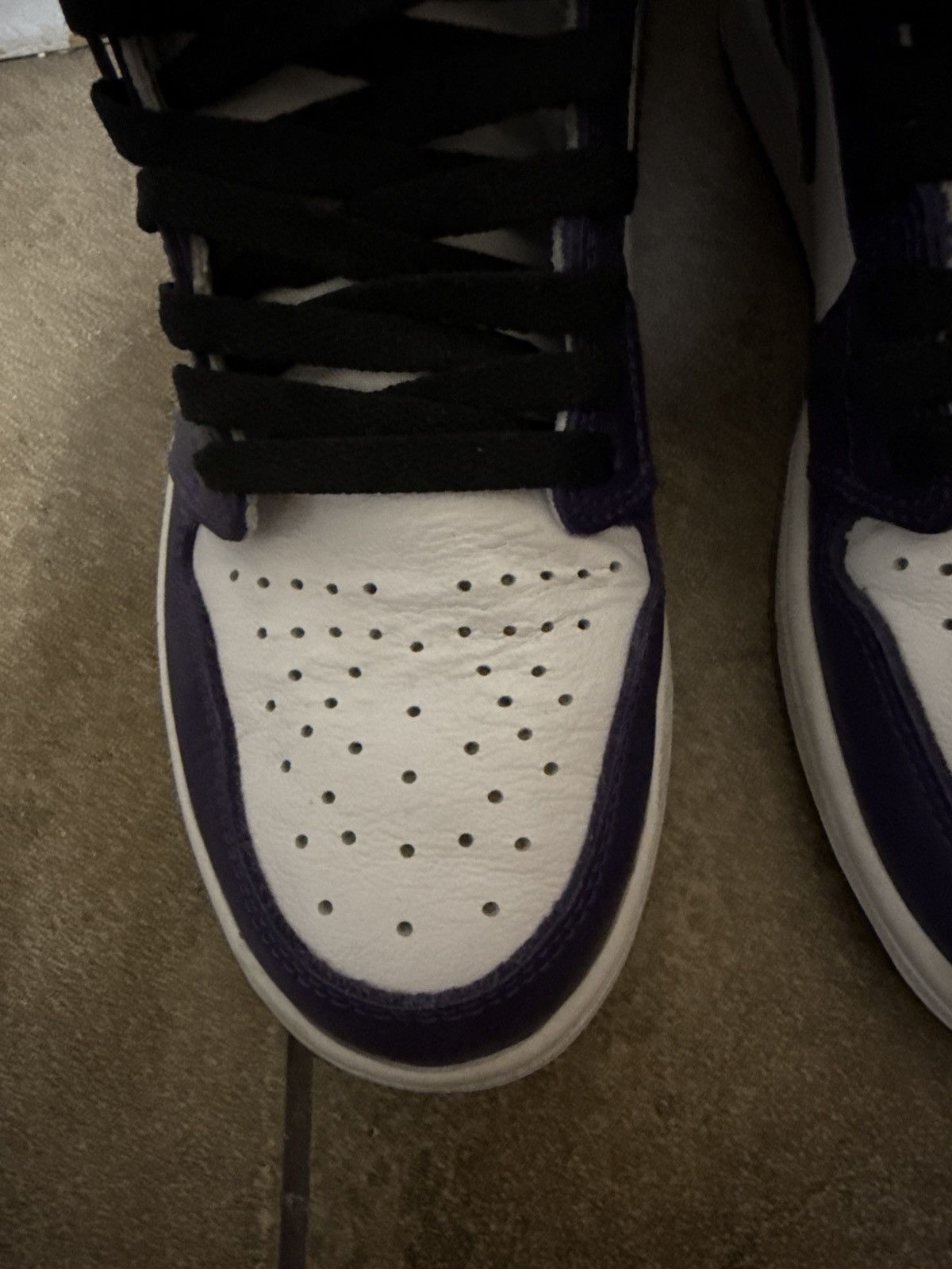 Nike Jordan 1 Retro High OG Court Purple Size US 9.5 / EU 42-43 - 6 Thumbnail