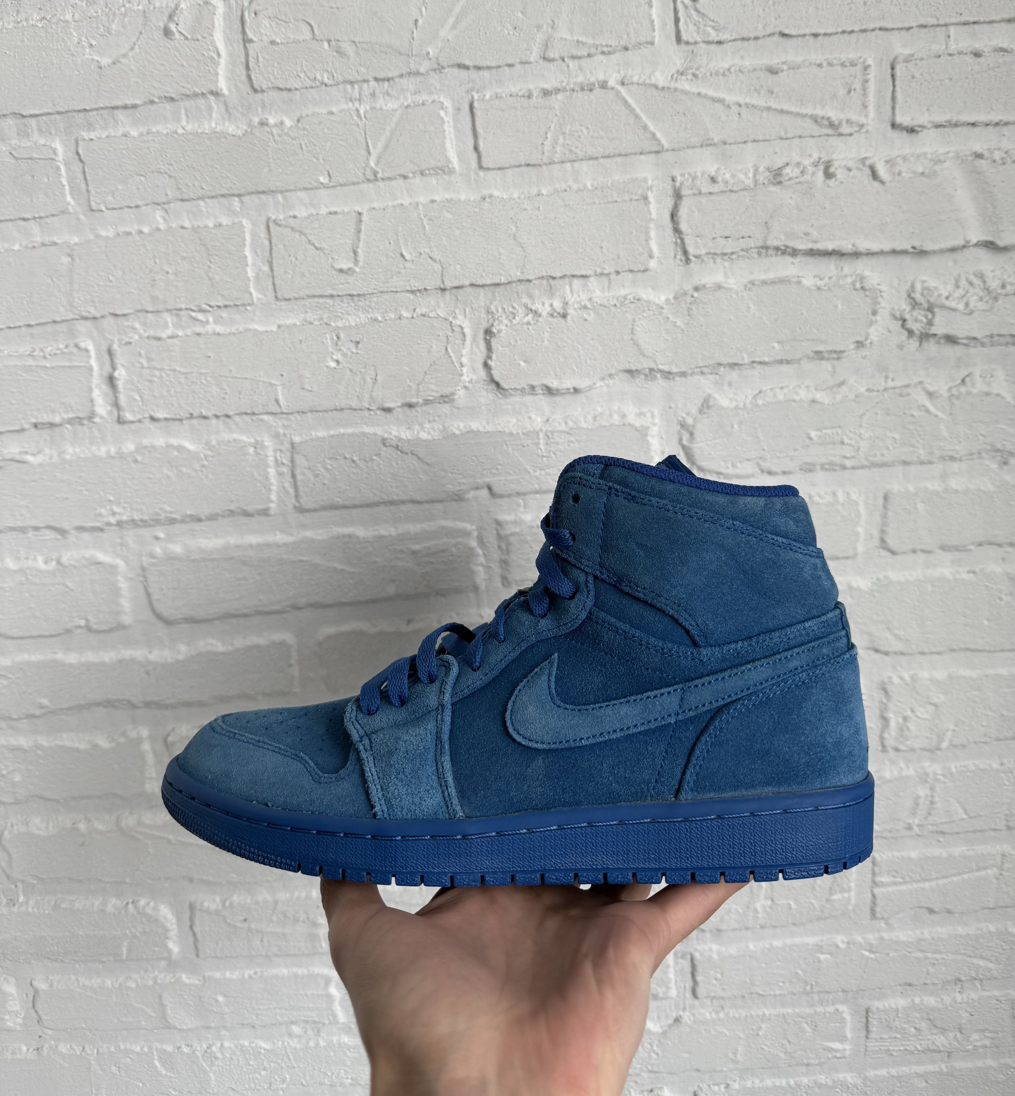 Nike Nike Air Jordan 1 Retro High Blue Suede Size US 9 / EU 42 - 2 Thumbnail