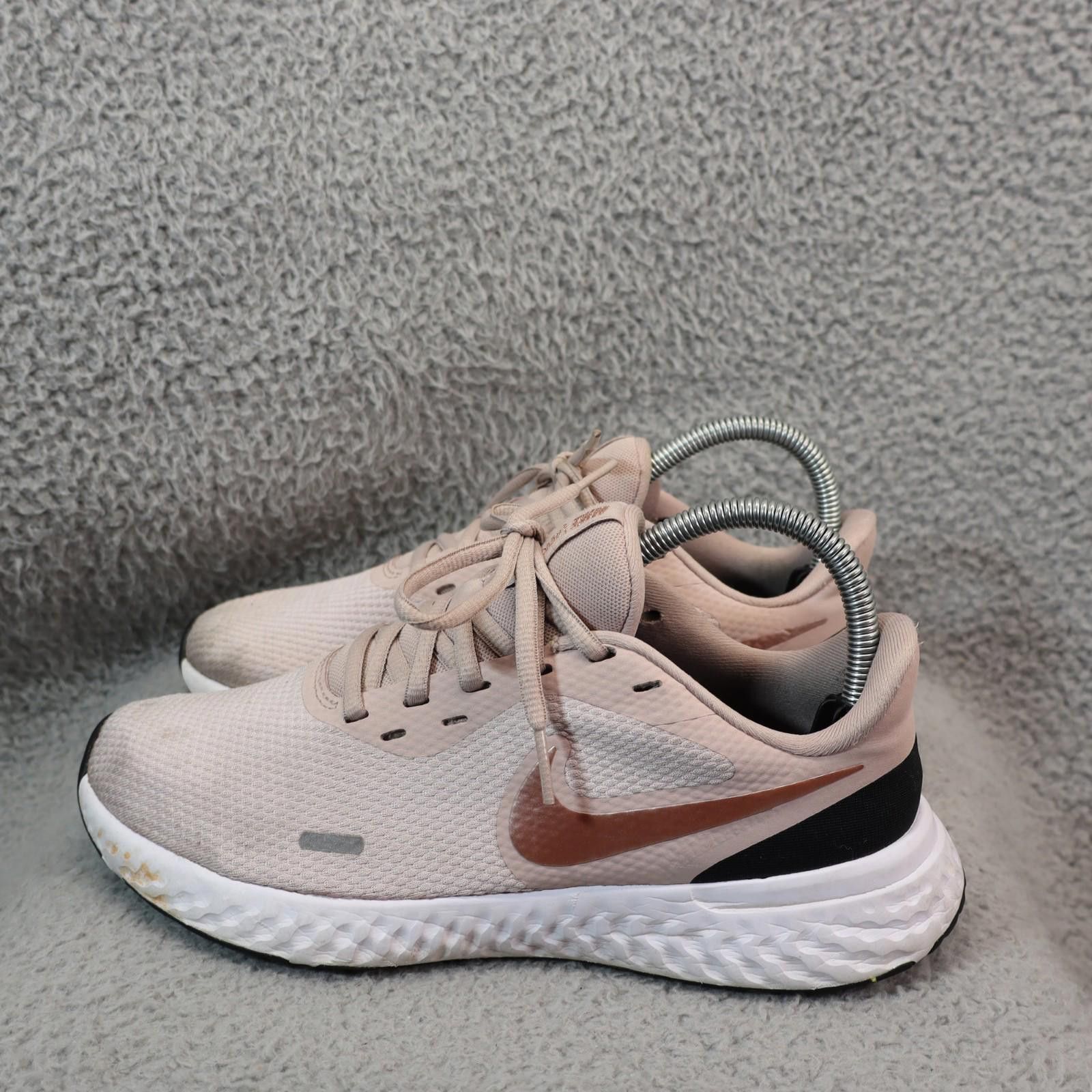 Nike Nike Womens Revolution 5 BQ3207-600 Pink Running Size 8 Size US 8 / IT 38 - 4 Thumbnail
