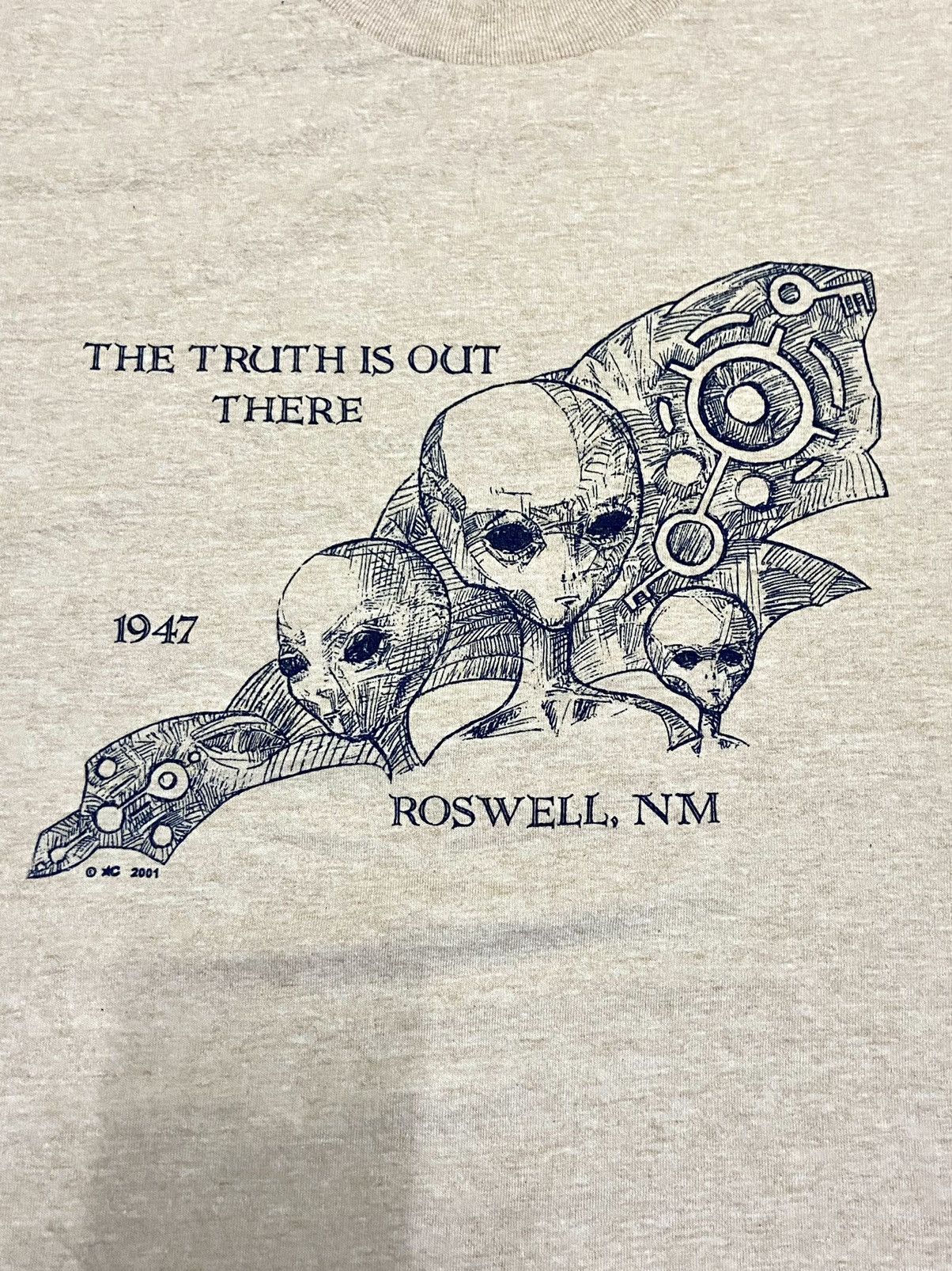 THE TRUTH IS OUT THERE TEE