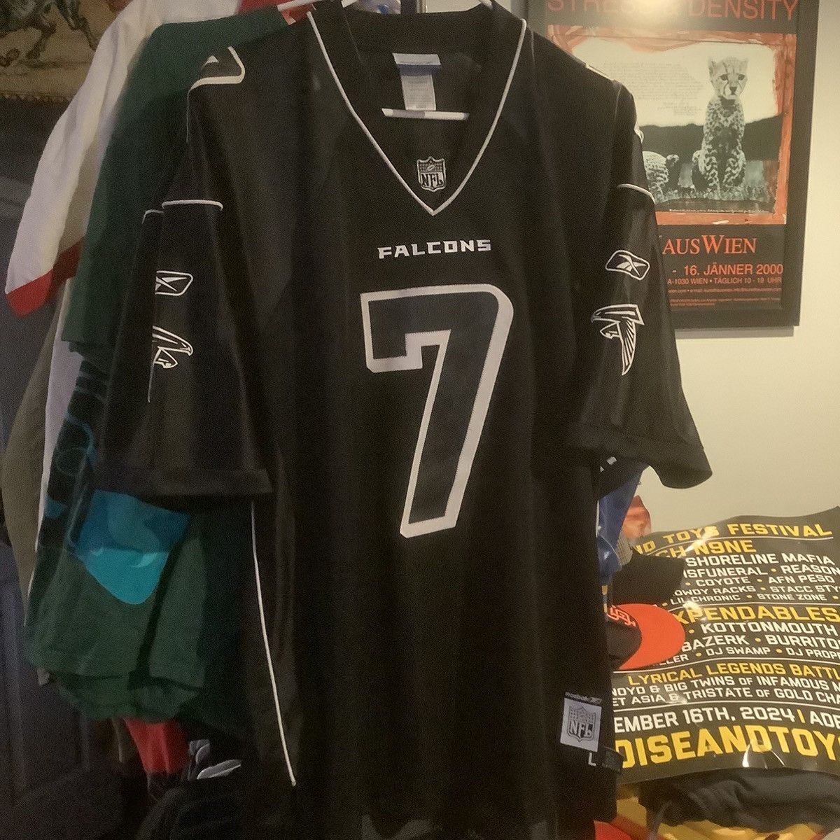 NFL MIChAEL VICK ATLANTA FALCONS SEWN REEBOK BLACK OUT JERSEY Size US L / EU 52-54 / 3 - 1 Thumbnail