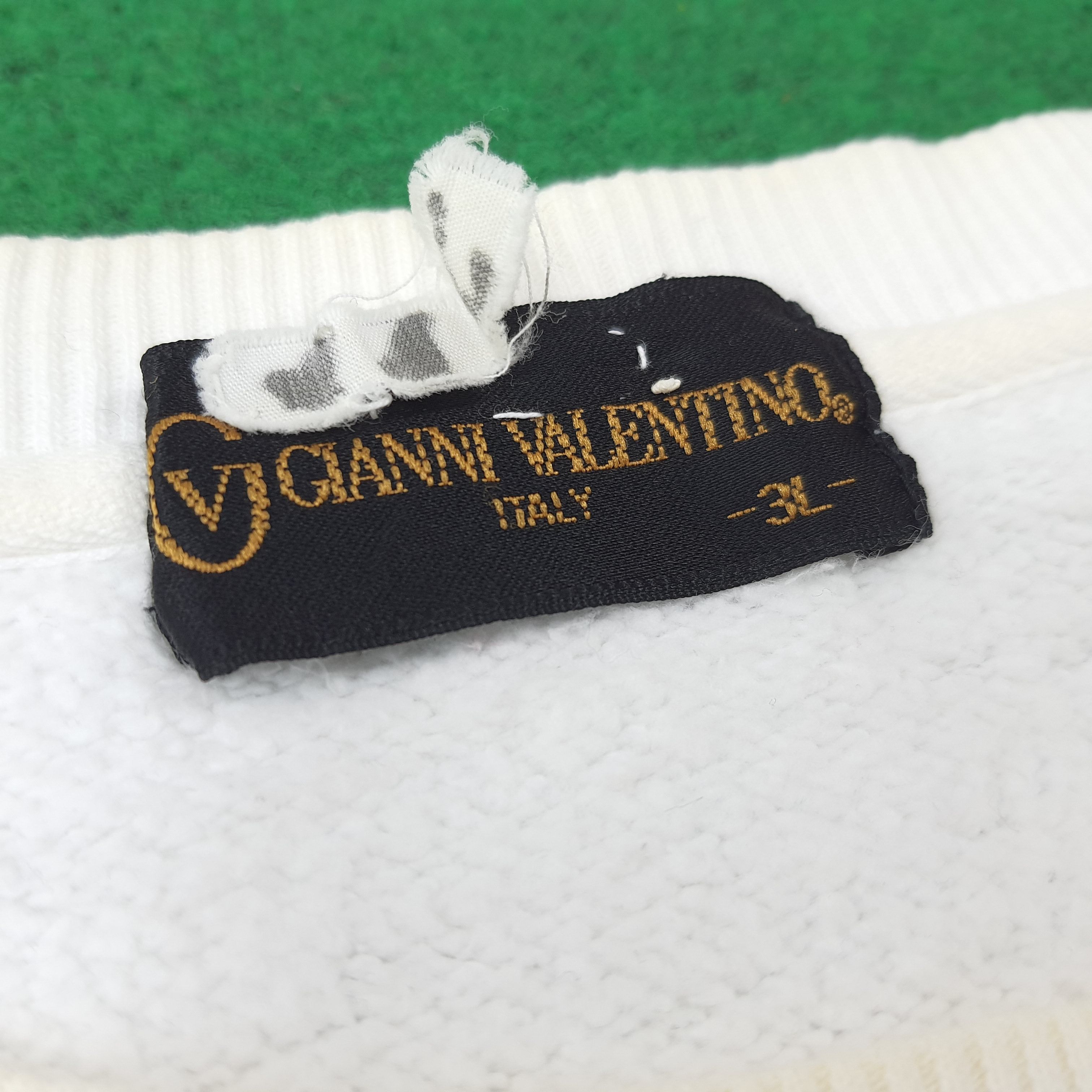 Gianni Valentino × Vintage Vintage Gianni Valentino Italy Designer Sweatshirts Size US XXL / EU 58 / 5 - 5 Thumbnail