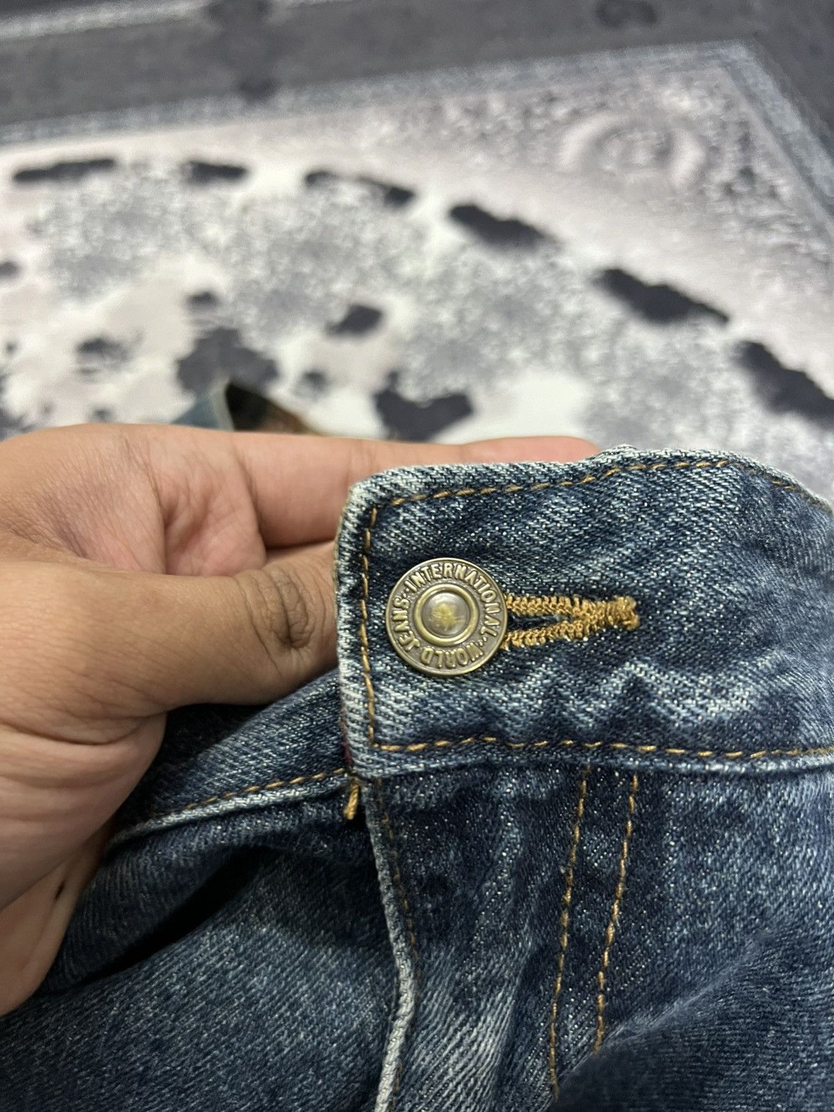 Karakuri Tamashii Vintage Karakurii Tamashi Koii Embroidery Baggy Jeans Size US 39 - 8 Thumbnail