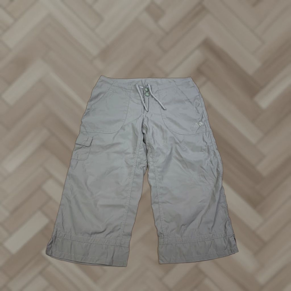 The North Face The North Face Cropped Pants Women's 6 Tan Beige Nylon Cargo Flat Front Pockets Lightweight Cropped Casual Travel 11714 Mens/Womens Size 28" / US 6 / IT 42 - 1 Thumbnail